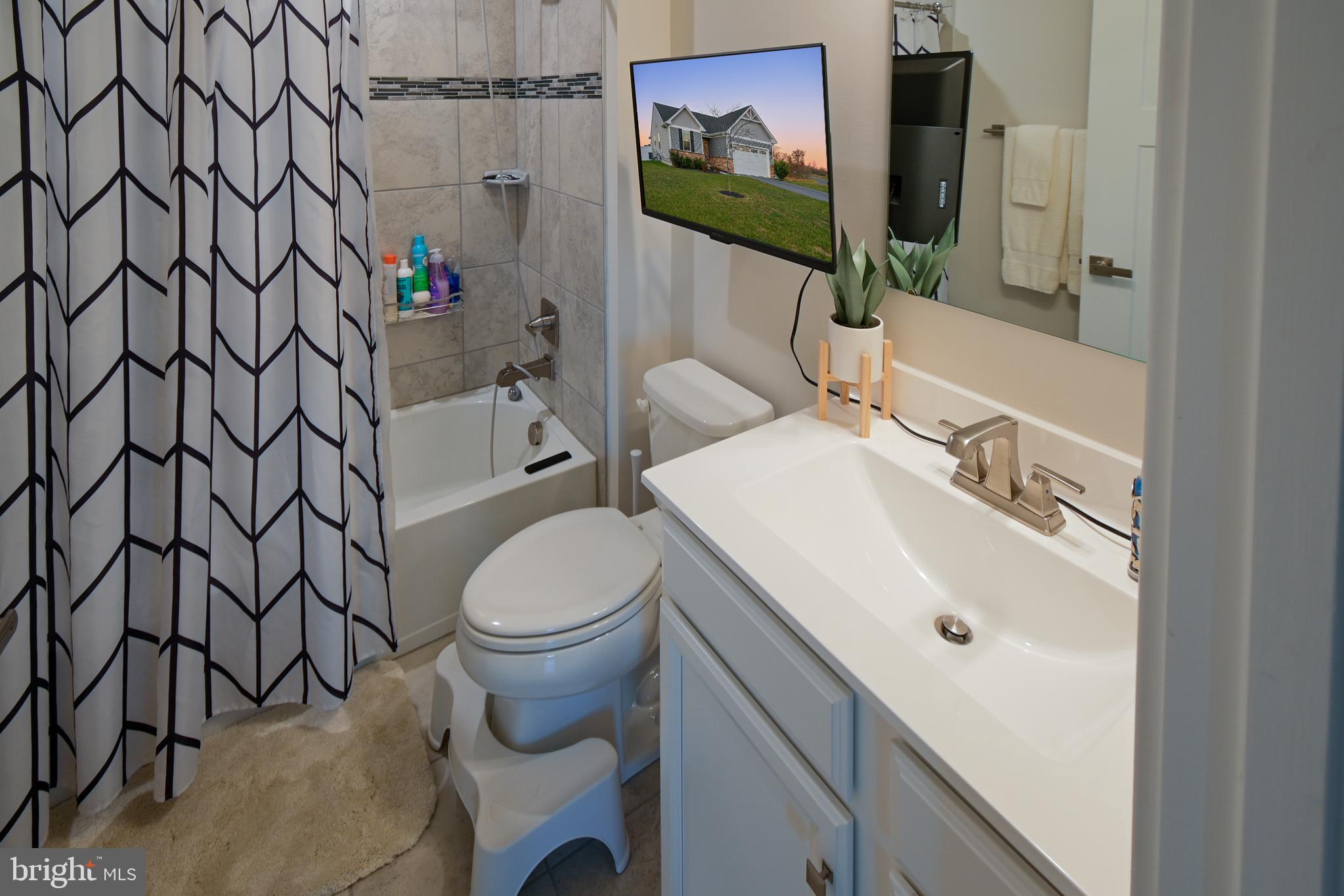 THE LAKES AT MARTINSBURG - Residential