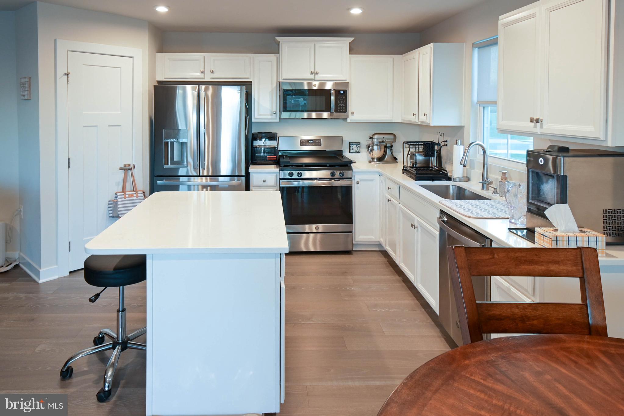 THE LAKES AT MARTINSBURG - Residential