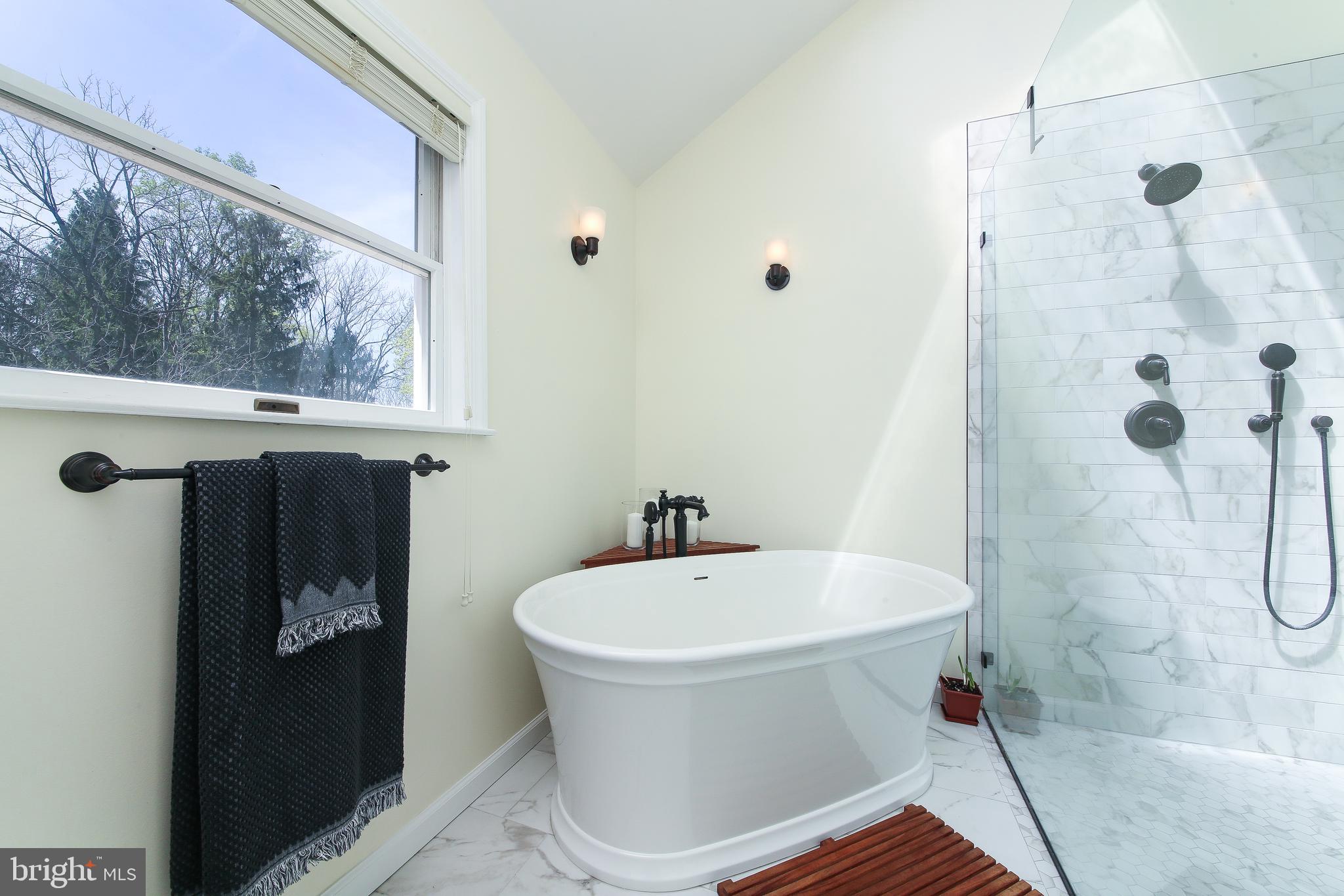 MIQUON - Residential