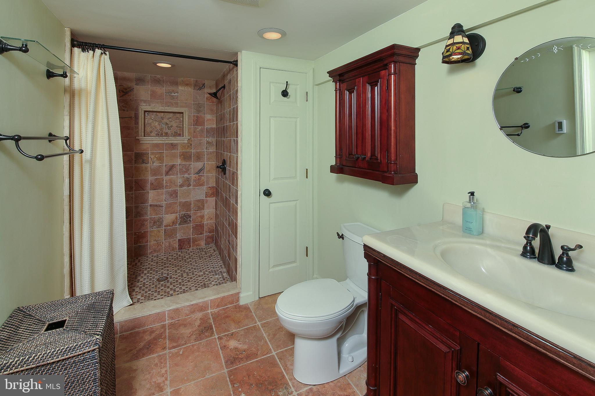 MIQUON - Residential