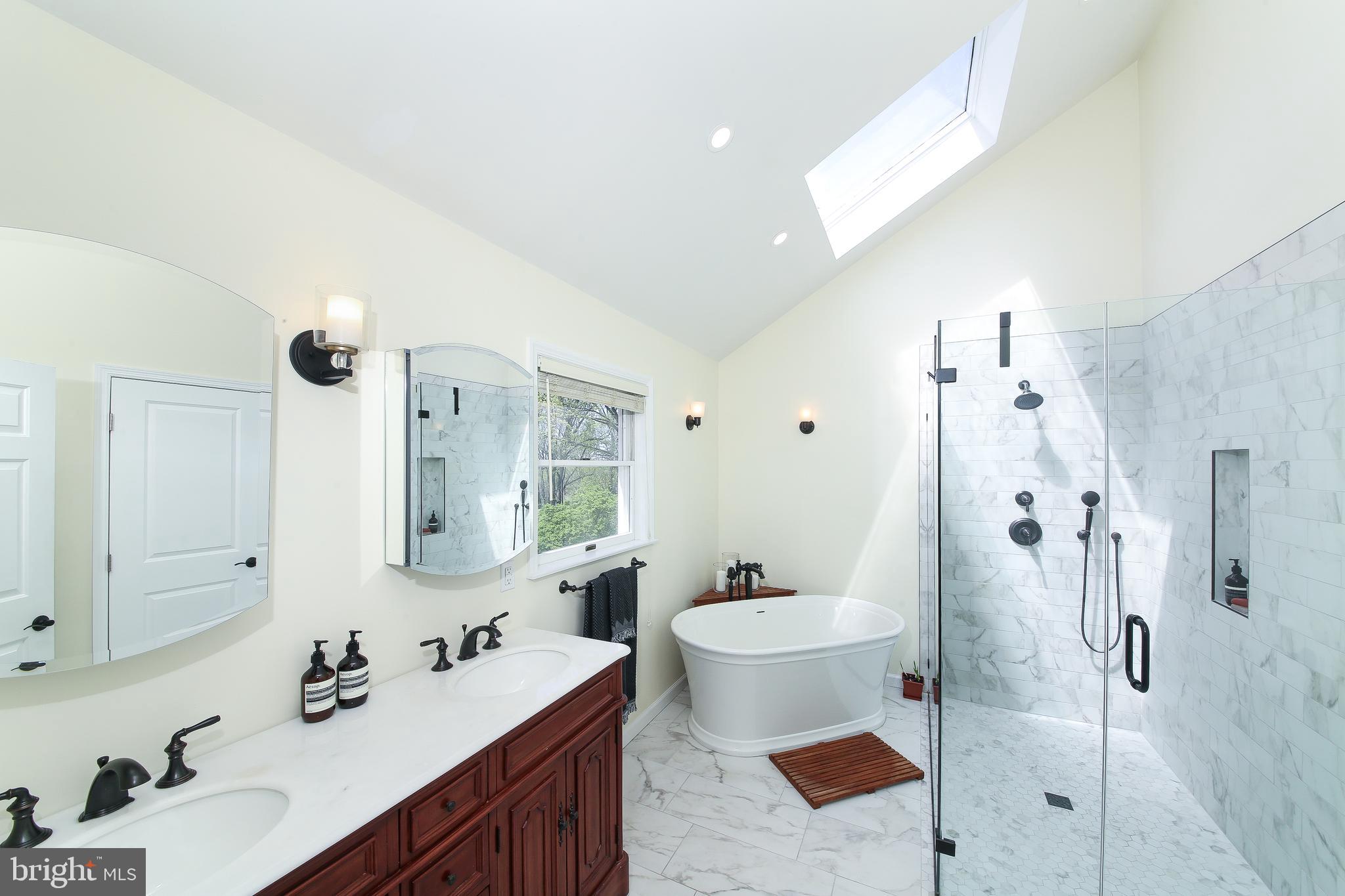 MIQUON - Residential