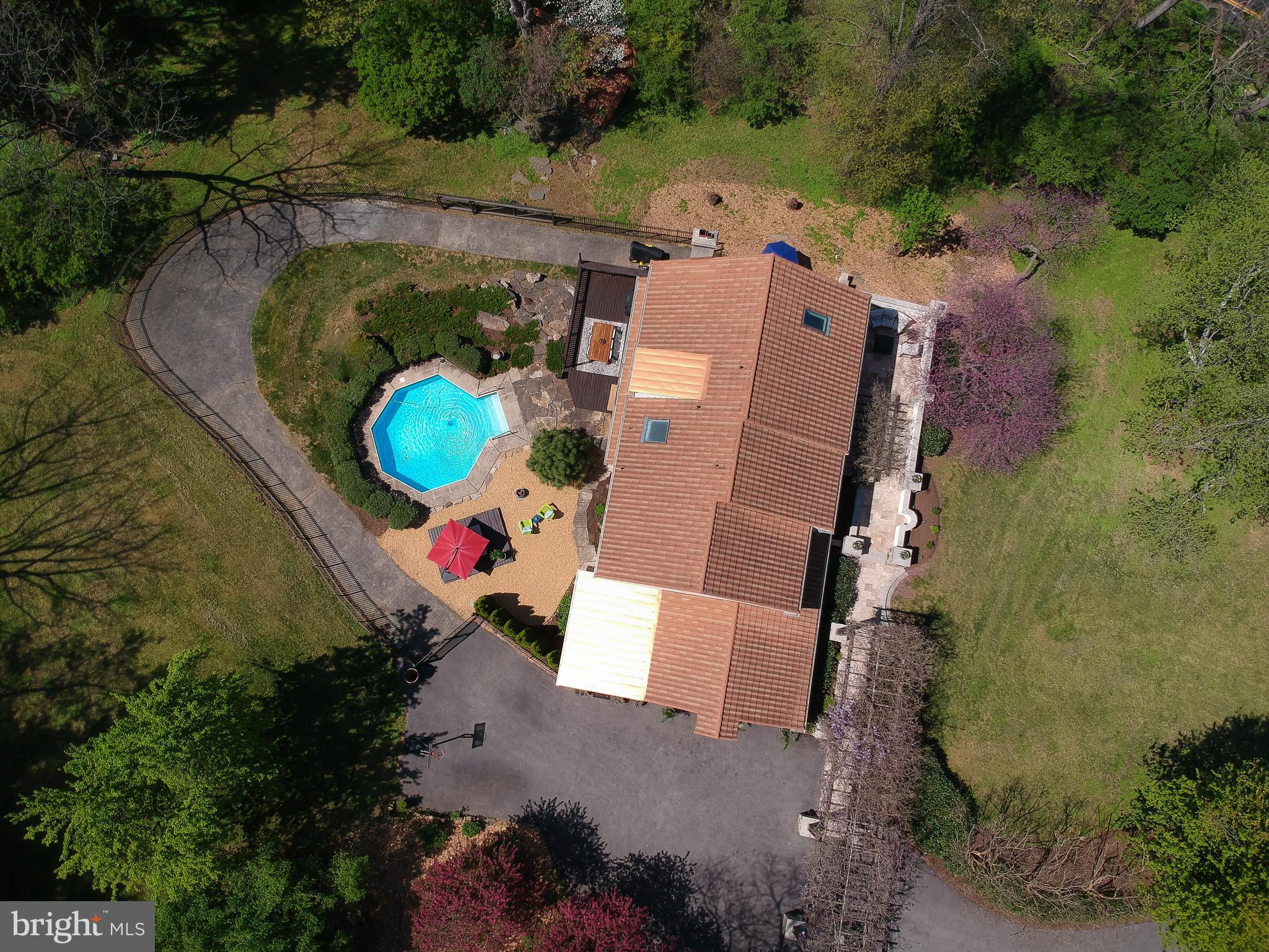 MIQUON - Residential