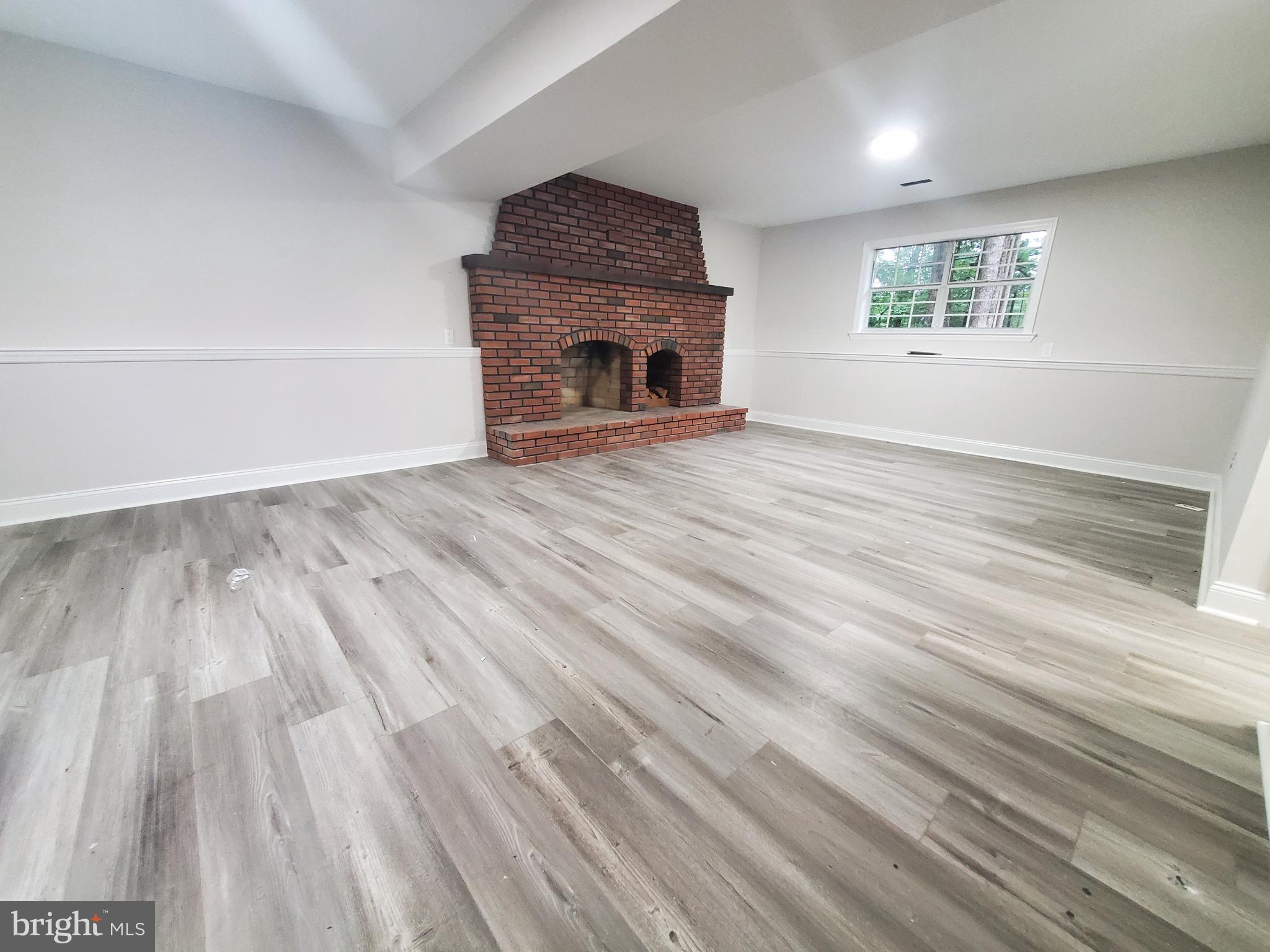 2101 N LAKESHORE DRIVE