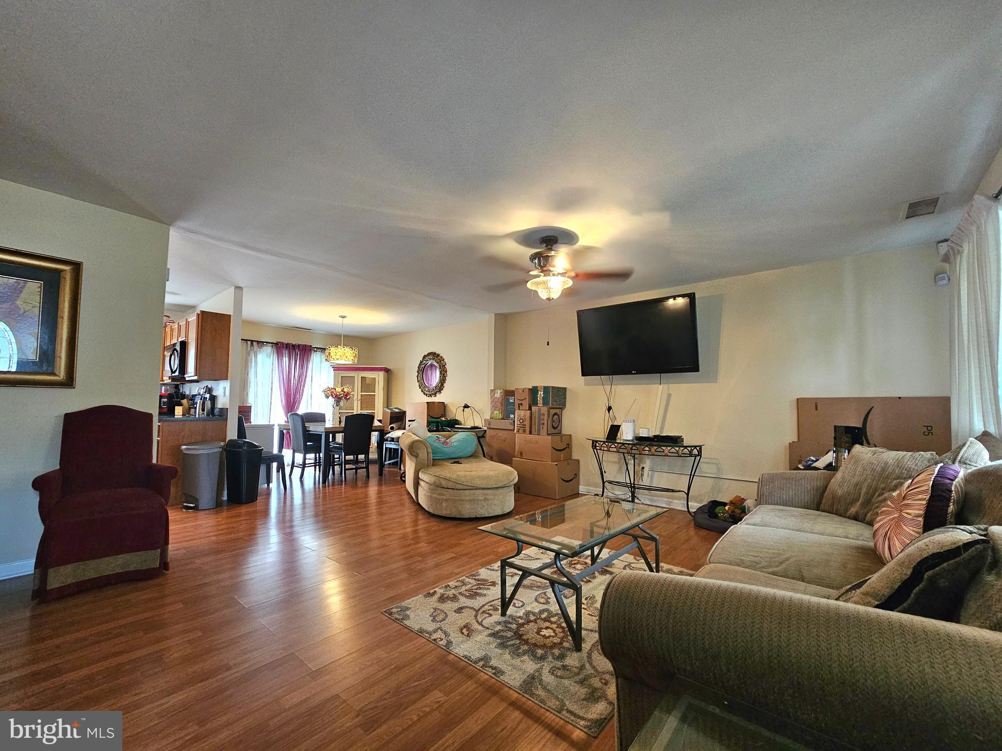 CHADWICK MANOR - Residential