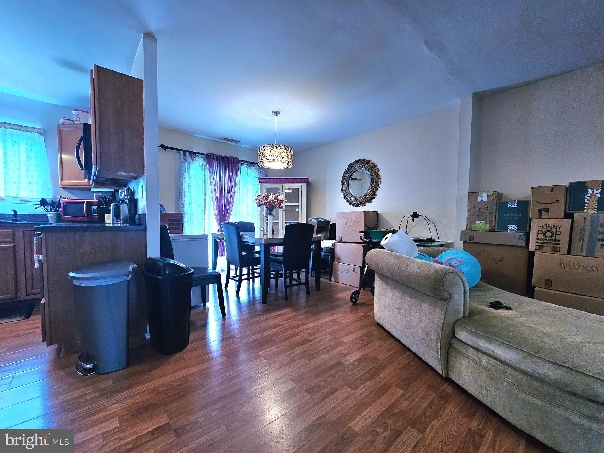 CHADWICK MANOR - Residential