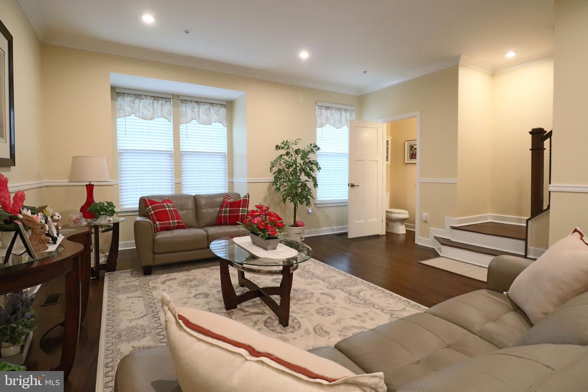 AVONDALE GROVE - Residential