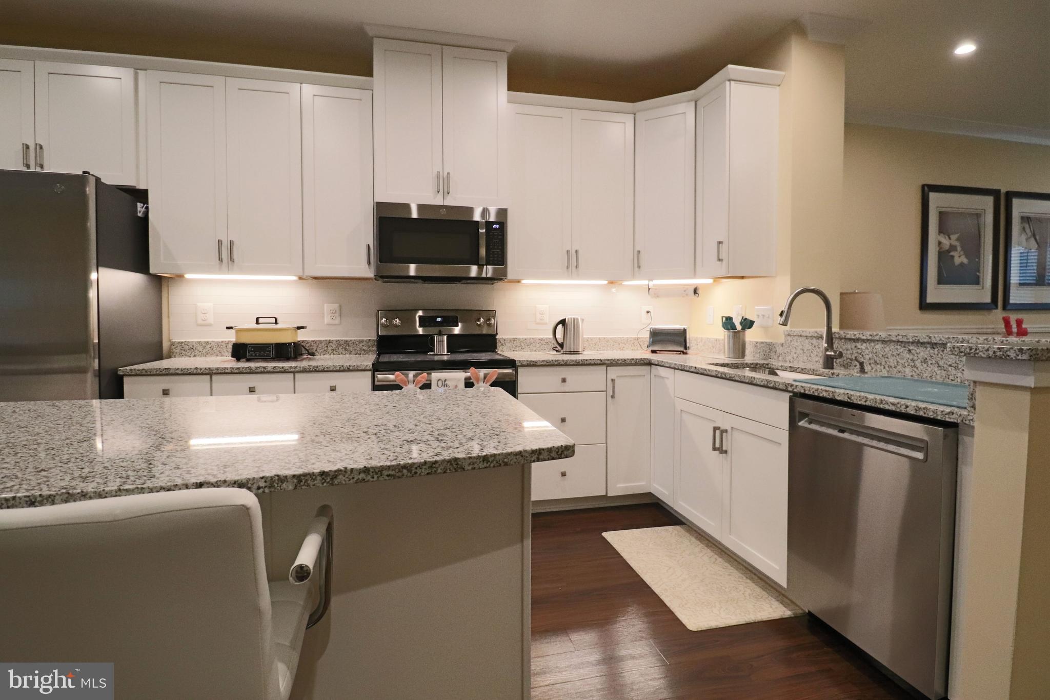 AVONDALE GROVE - Residential