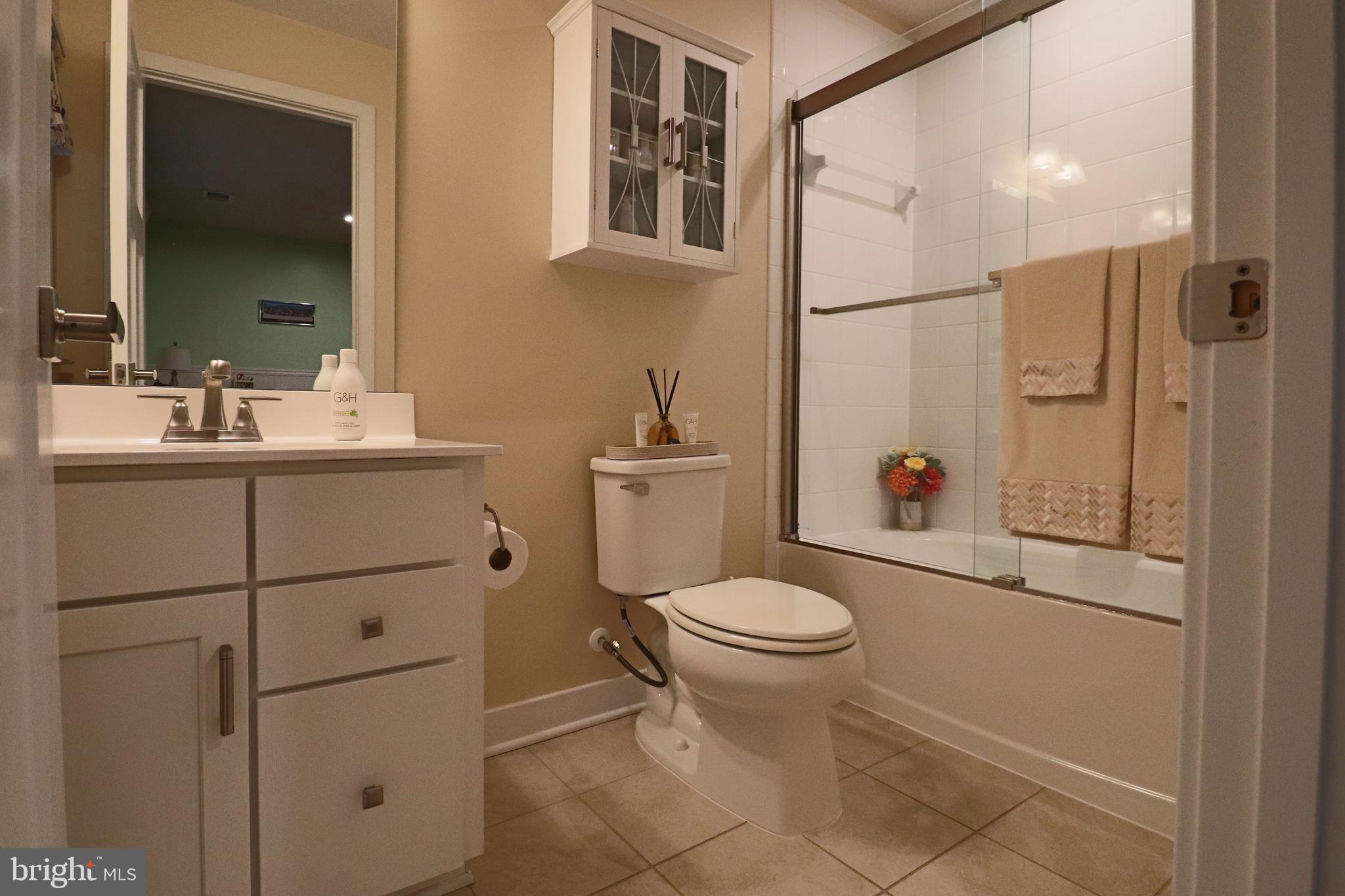 AVONDALE GROVE - Residential