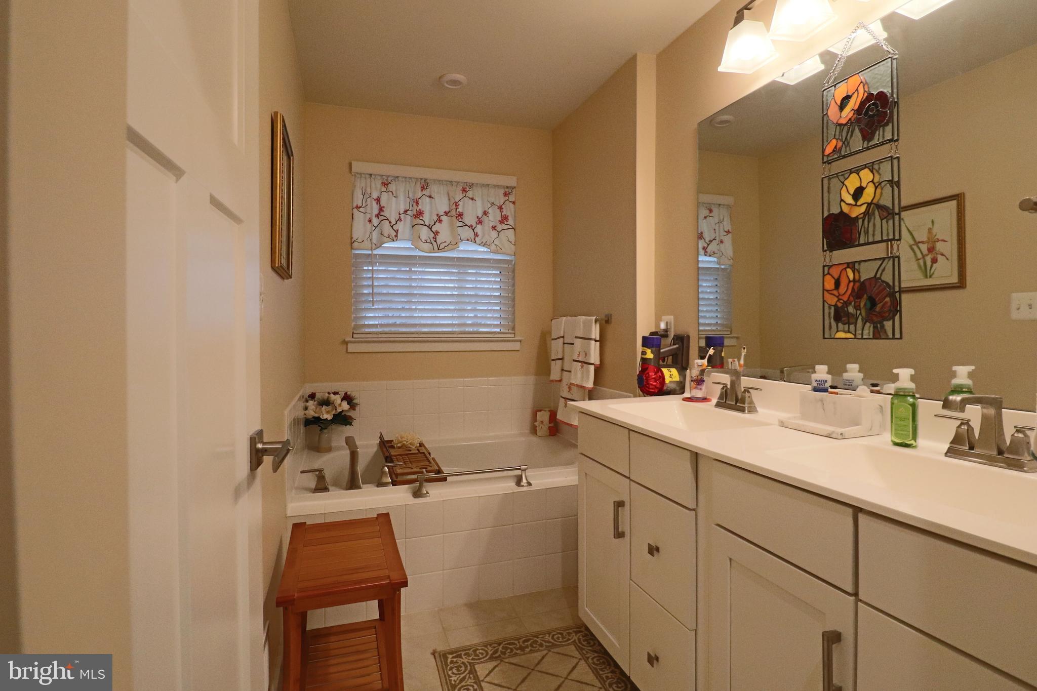 AVONDALE GROVE - Residential