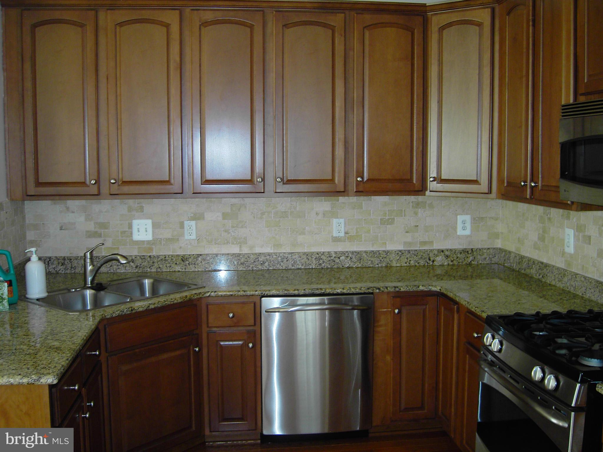 FAULKNER'S LANDING - Residential Lease