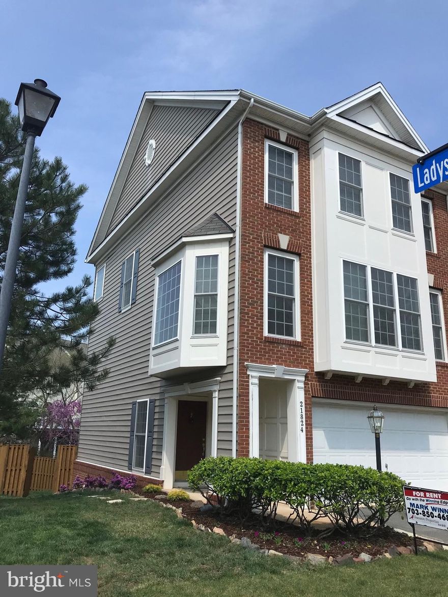 ** END 2 CAR GARAGE TOWN HOME ** MODEL OVER 2700 SQ. FT. ** HARD WOOD FLOORING THROUGH OUT ** GRANITE COUNTER TOPS ** STAINLESS STEAL APPLIANCES ** 20 X 10 DECK ** PRIVACY FENCE ENCLOSED BACK YARD  ** FINISHED LOWER LEVEL WITH FULL BATH & GAS FIRE PLACE ** IN THE HEART OF ASHBURN ** CLOSE TO SHOPPING, MANY RESTAURANTS, & MAJOR COMMUTER ROUTES ** WALK TO NEW METRO WHEN IT OPEN ** GOOD CREDIT ONLY ** CALL LISTING AGENT BEFORE SHOWING !!