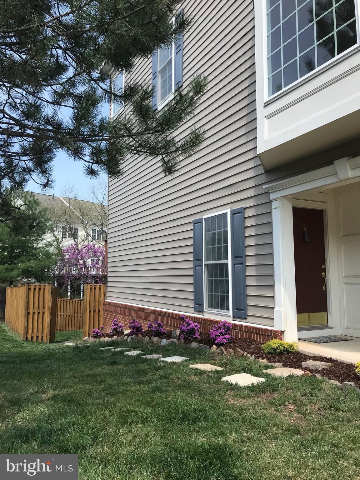 FAULKNER'S LANDING - Residential Lease