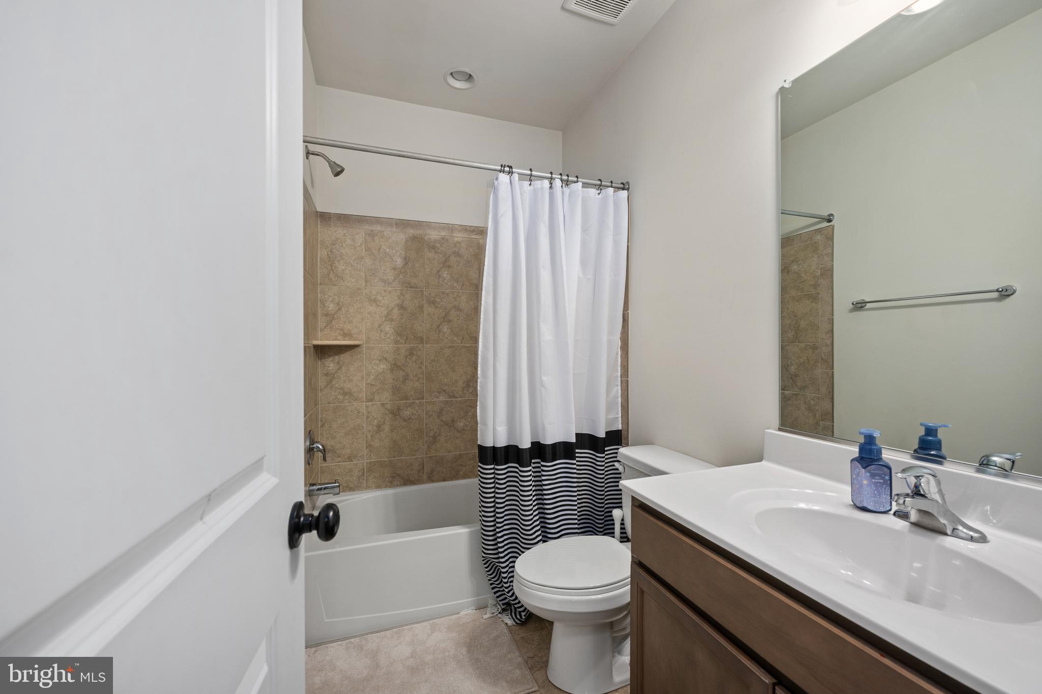 LIBERTY HALL - Residential