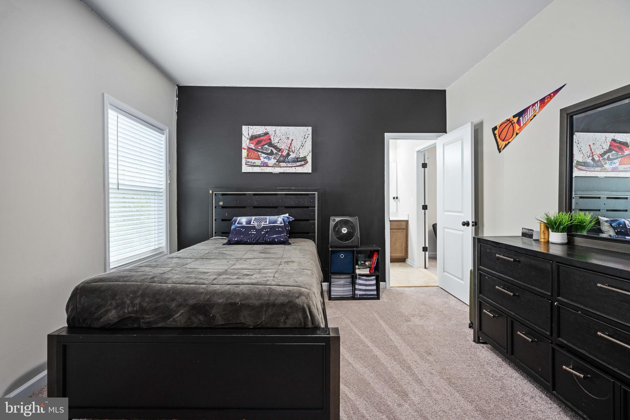 LIBERTY HALL - Residential