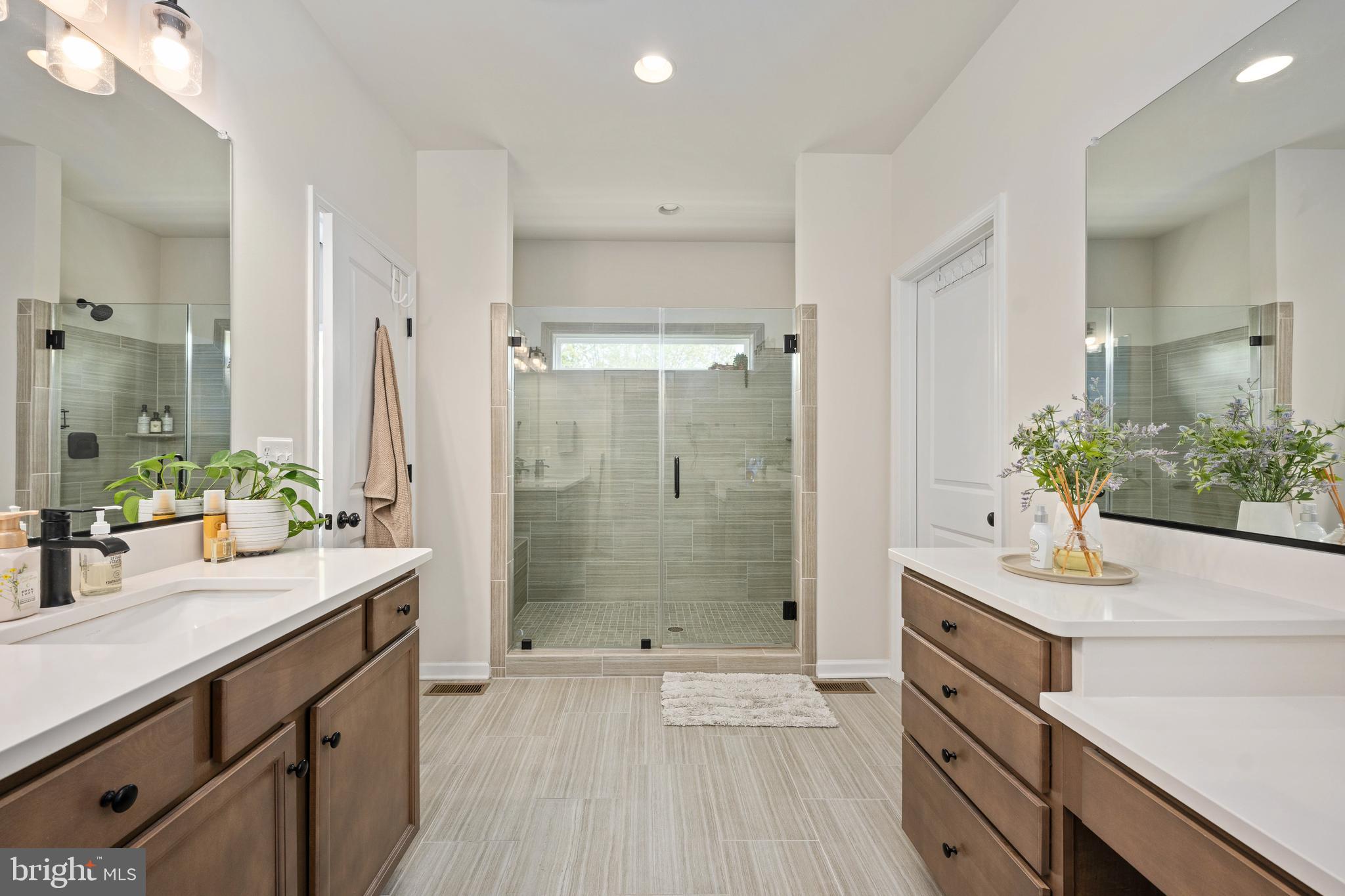 LIBERTY HALL - Residential