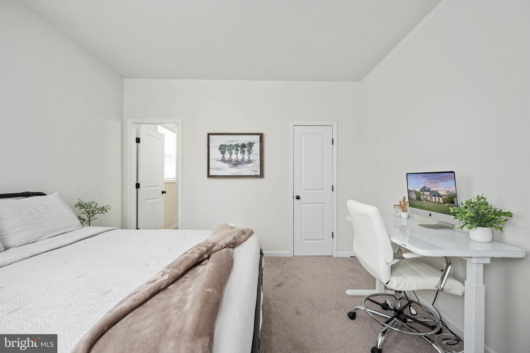 LIBERTY HALL - Residential