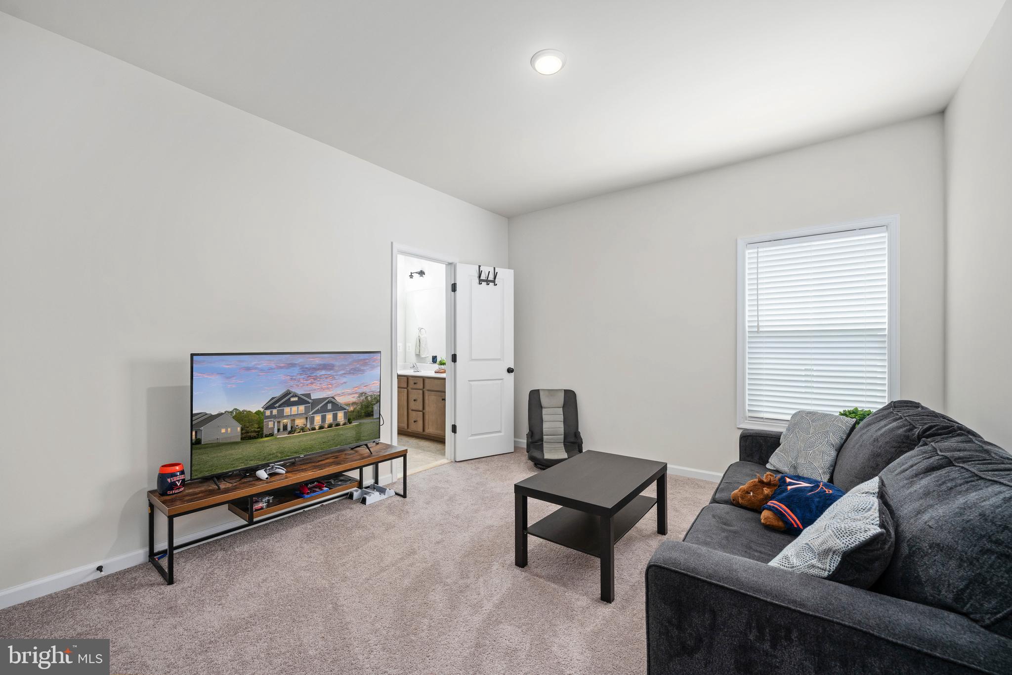 LIBERTY HALL - Residential