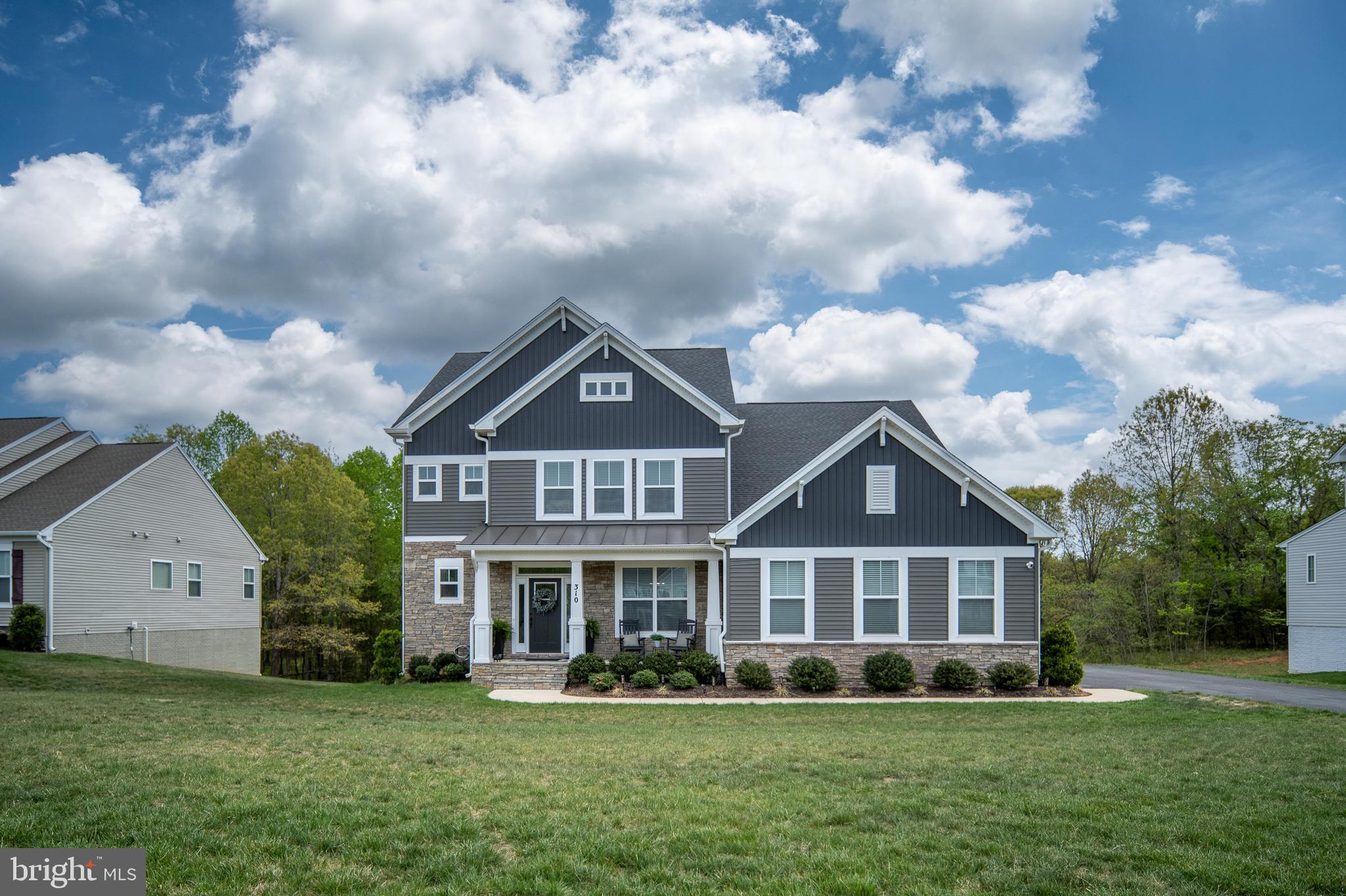 LIBERTY HALL - Residential