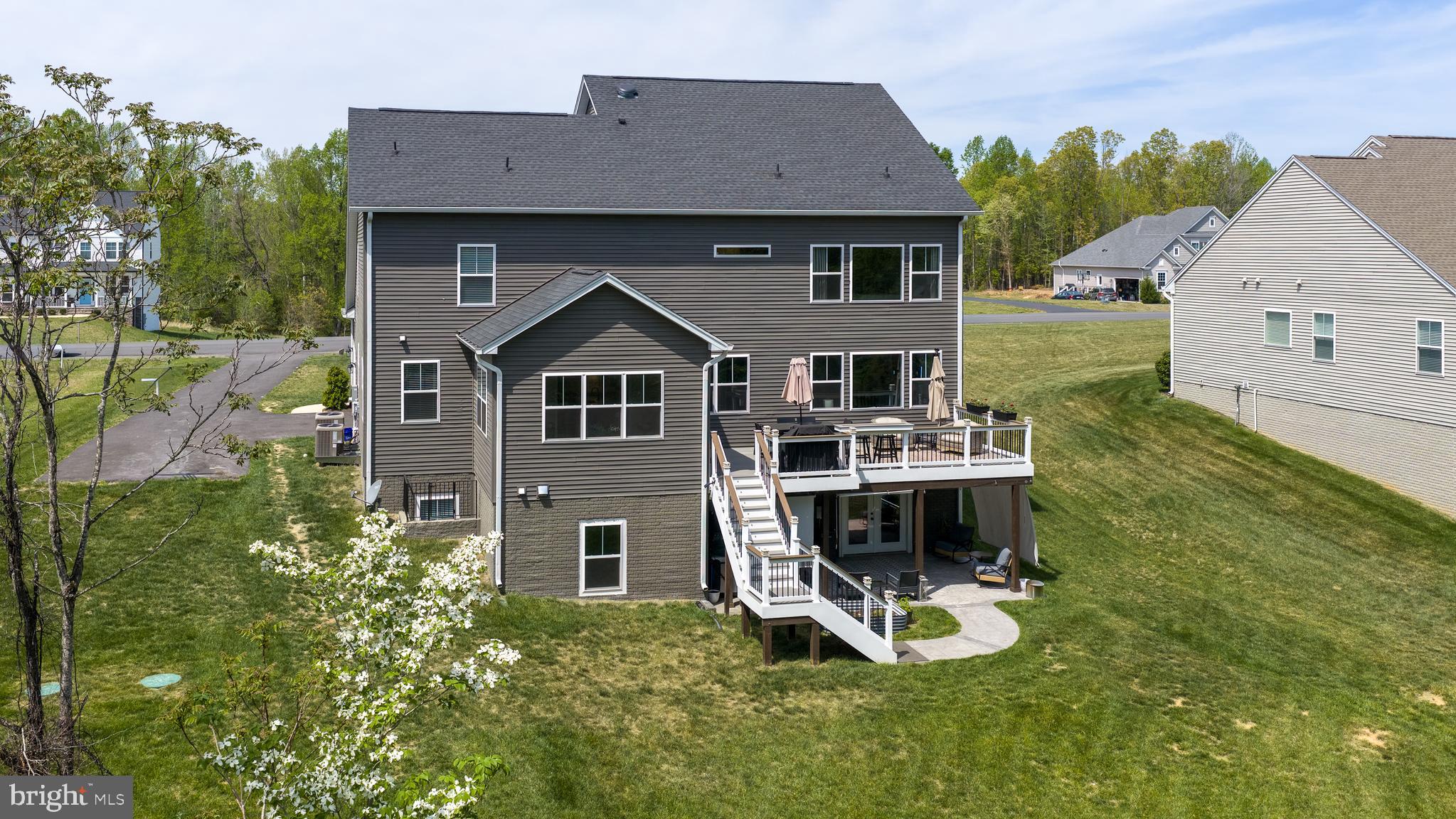 LIBERTY HALL - Residential