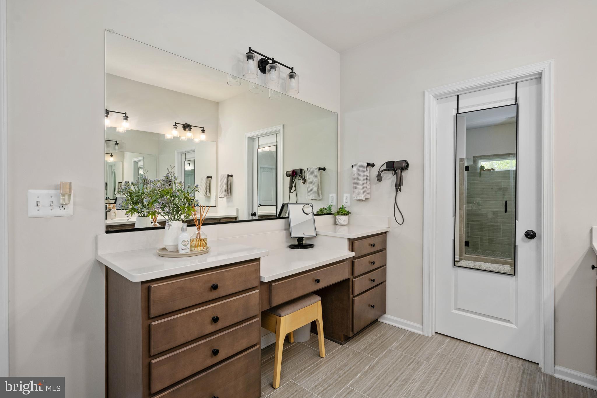 LIBERTY HALL - Residential