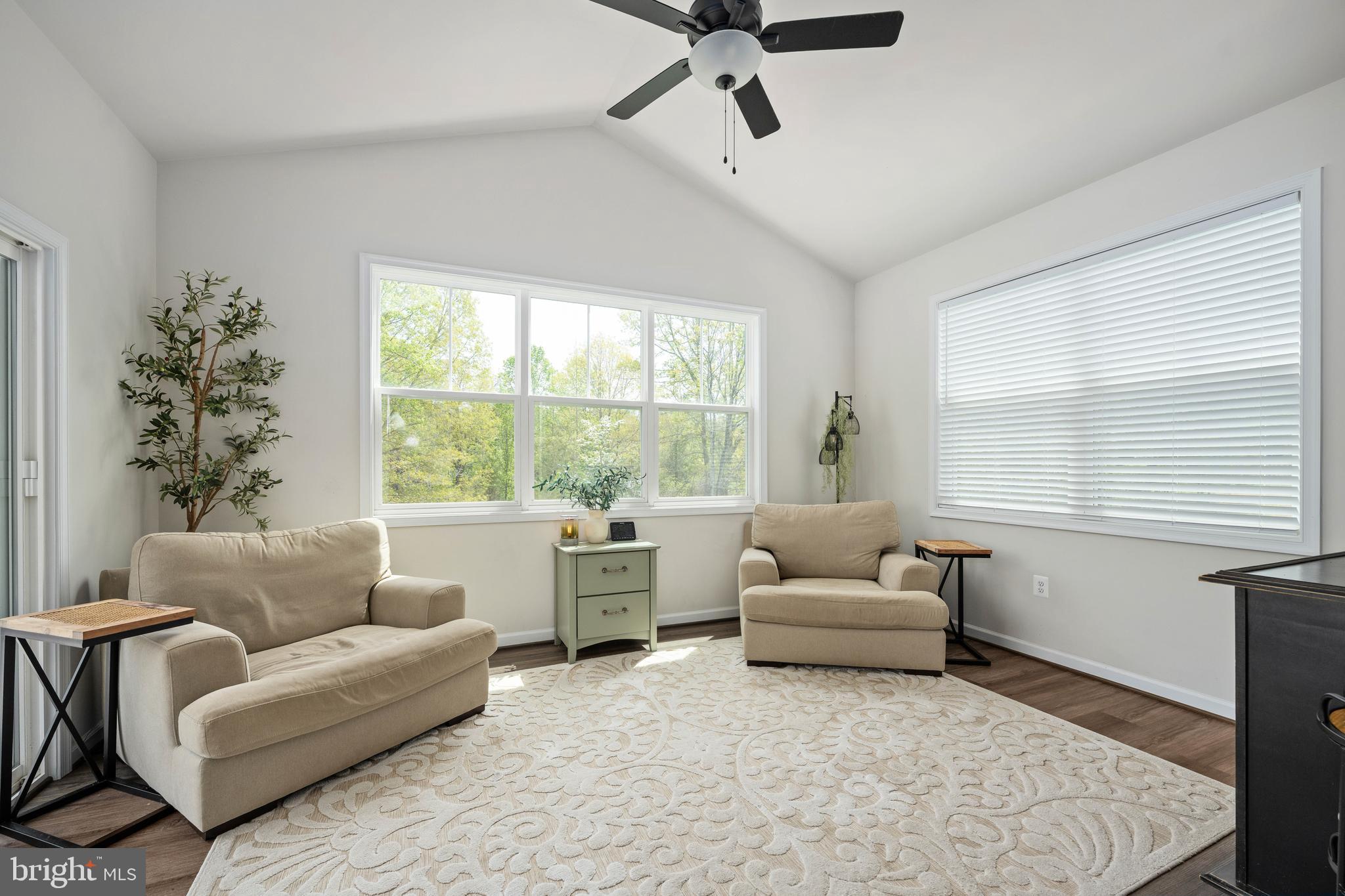 LIBERTY HALL - Residential