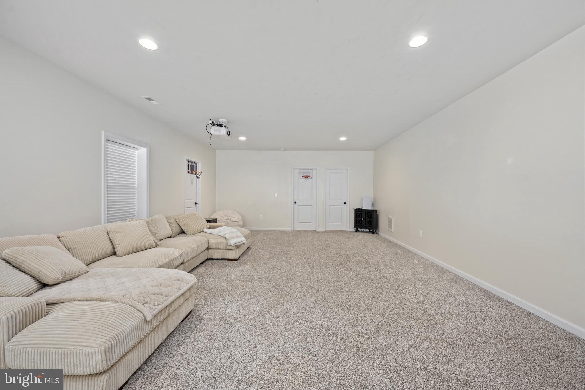 LIBERTY HALL - Residential