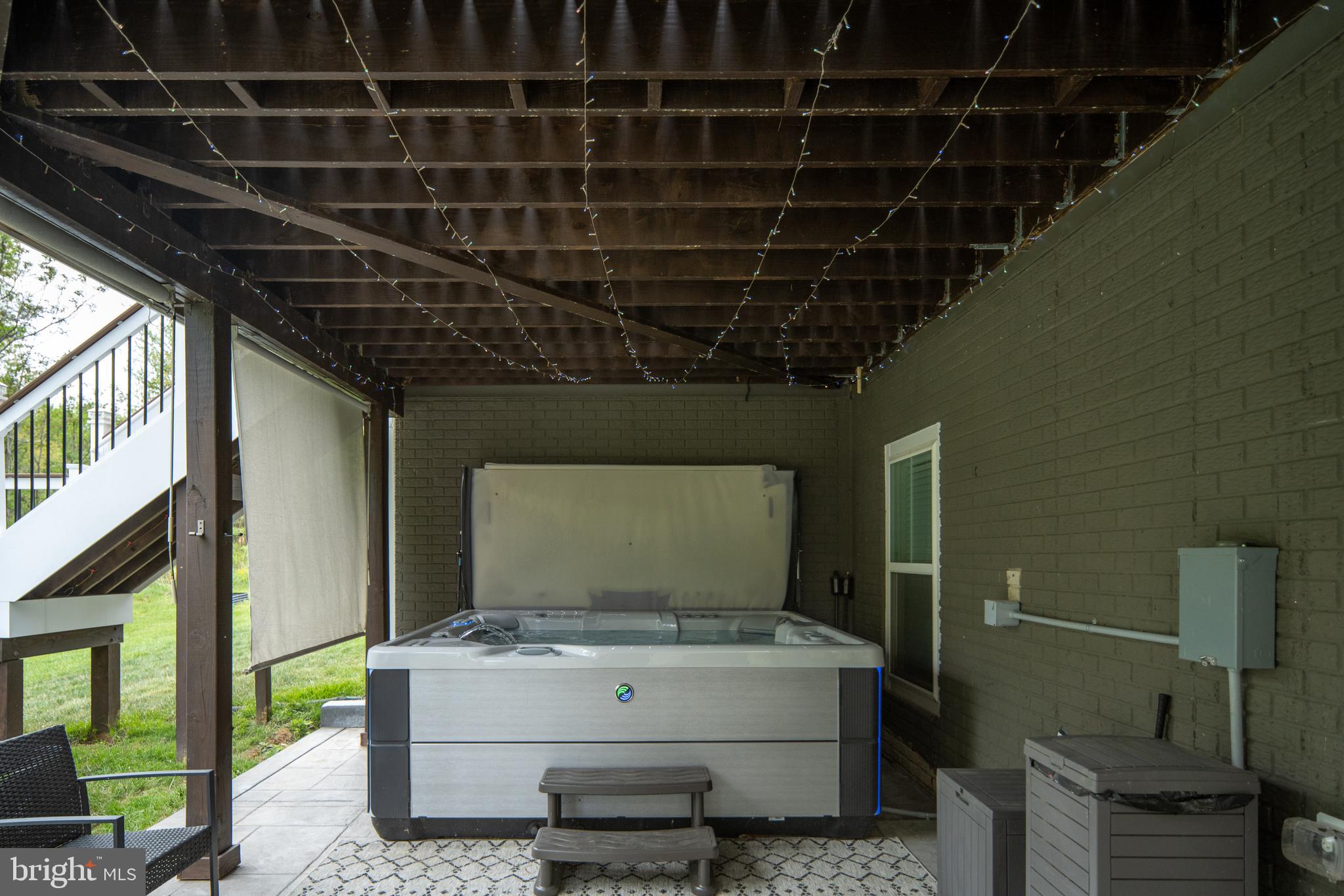 LIBERTY HALL - Residential