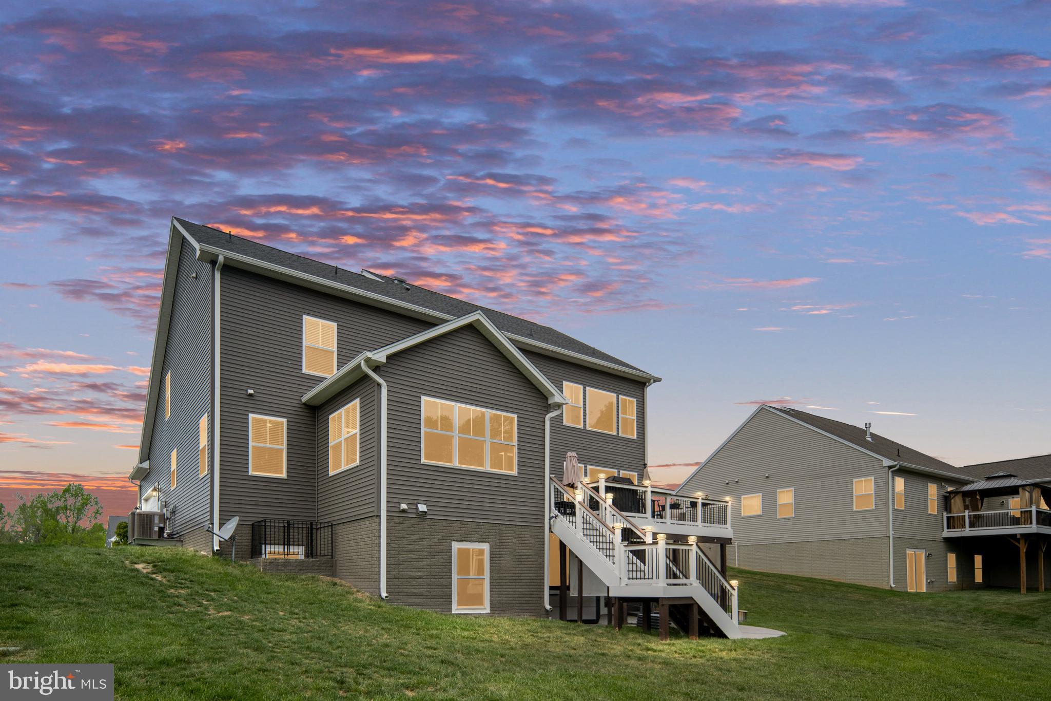 LIBERTY HALL - Residential