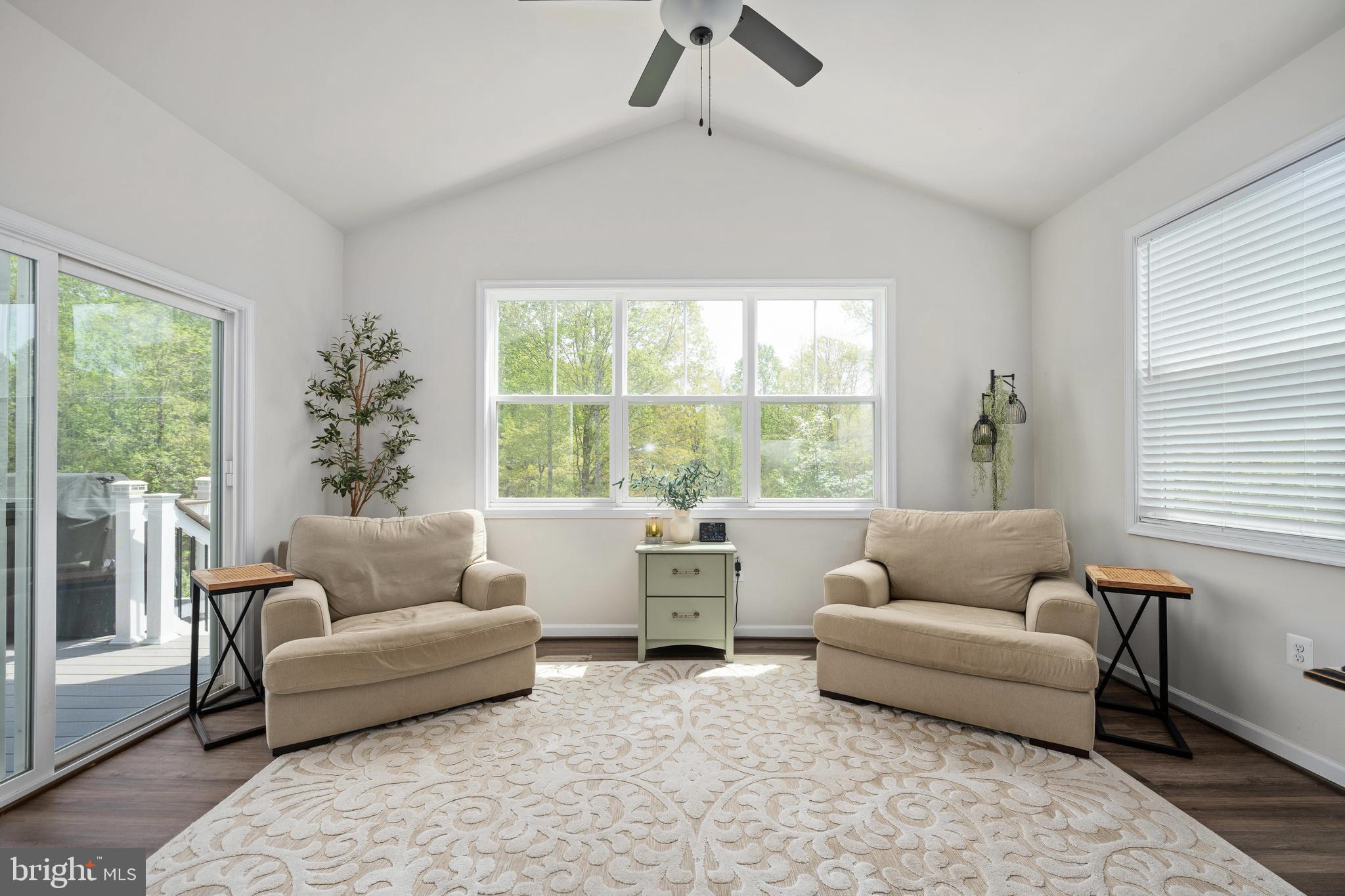 LIBERTY HALL - Residential