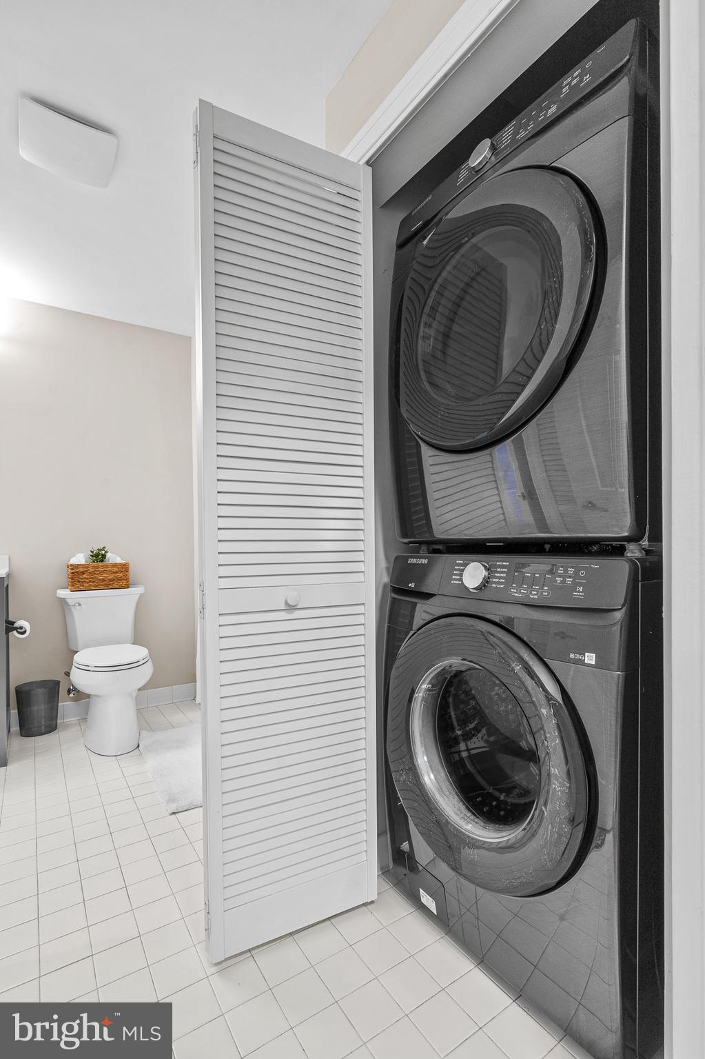 PIERSIDE AT HARBORVIEW - Residential