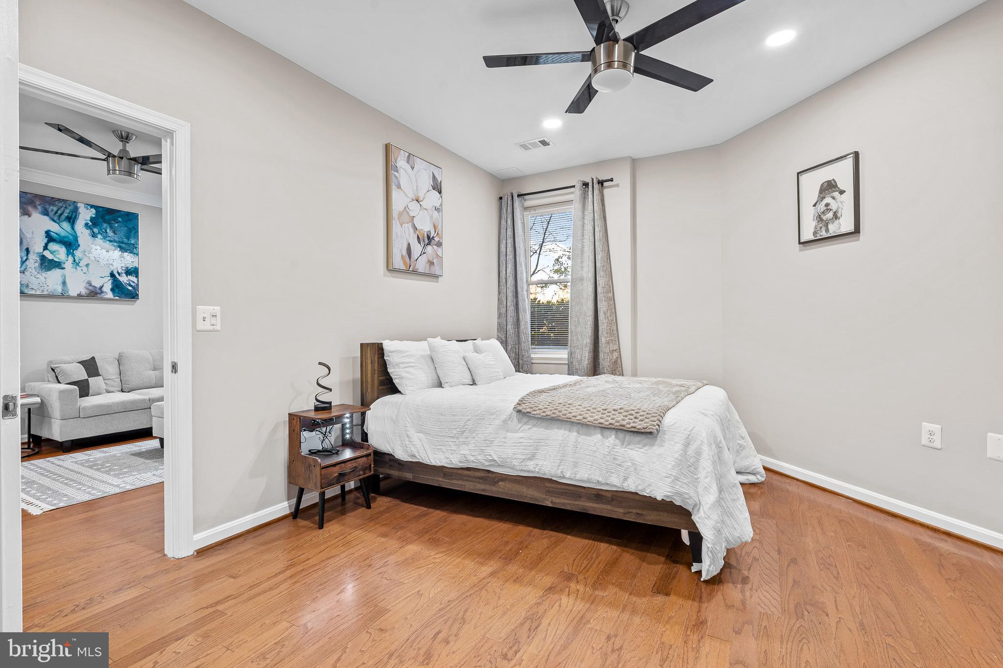 PIERSIDE AT HARBORVIEW - Residential