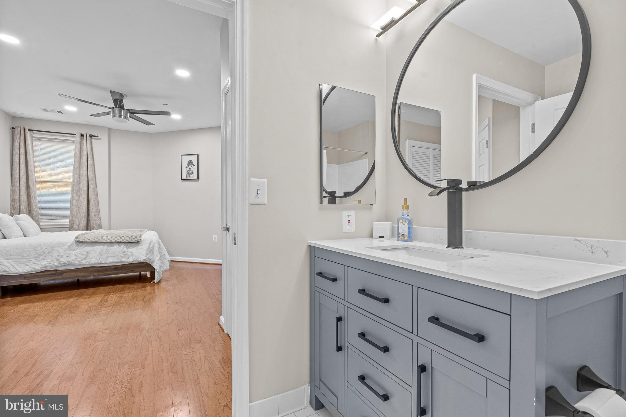 PIERSIDE AT HARBORVIEW - Residential