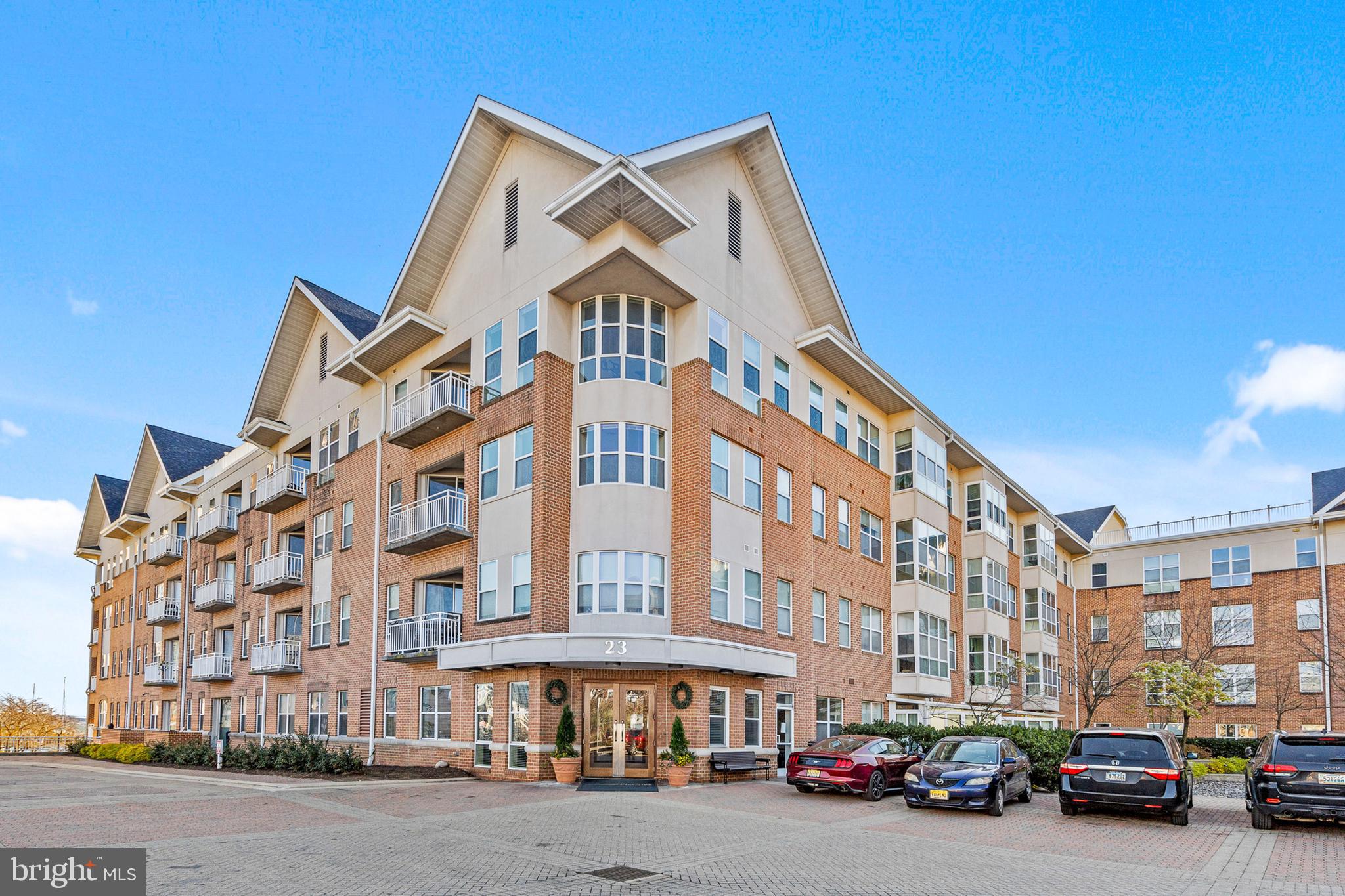 PIERSIDE AT HARBORVIEW - Residential