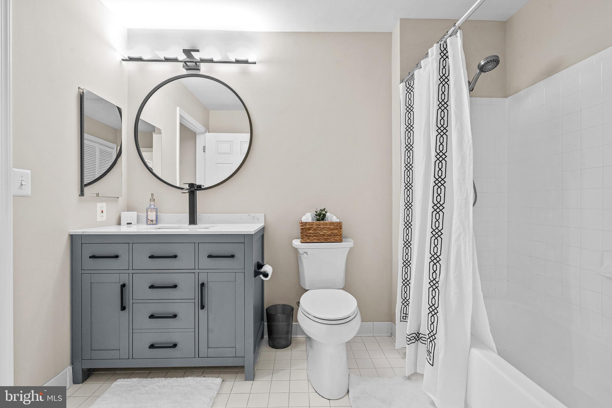 PIERSIDE AT HARBORVIEW - Residential