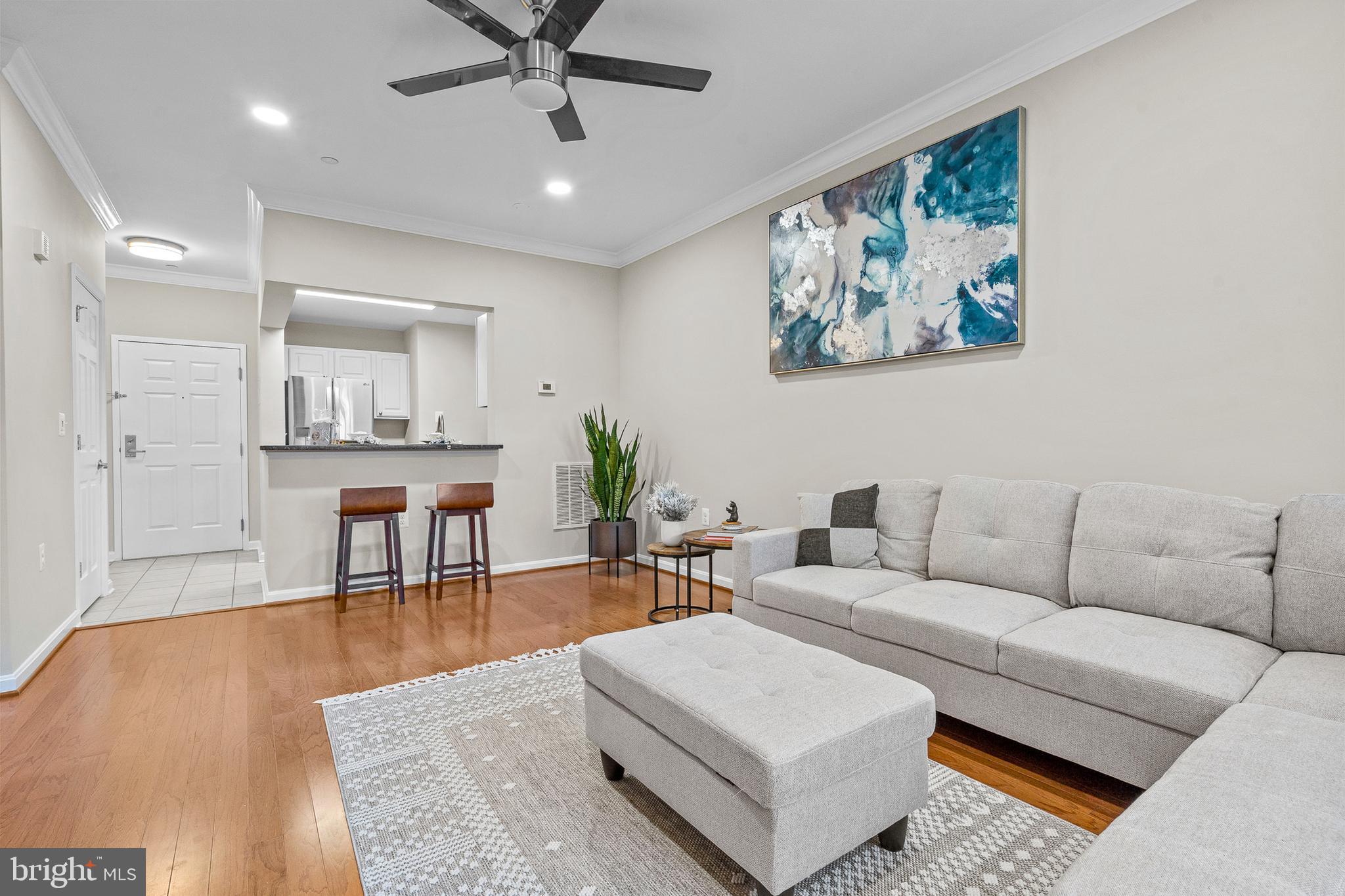 PIERSIDE AT HARBORVIEW - Residential