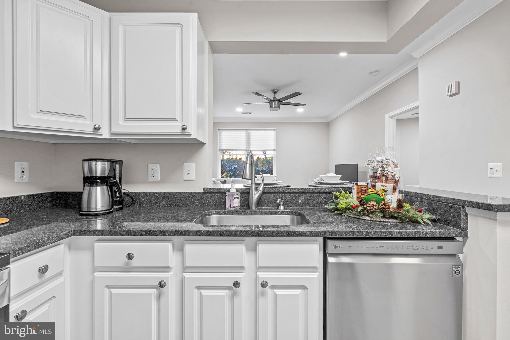 PIERSIDE AT HARBORVIEW - Residential