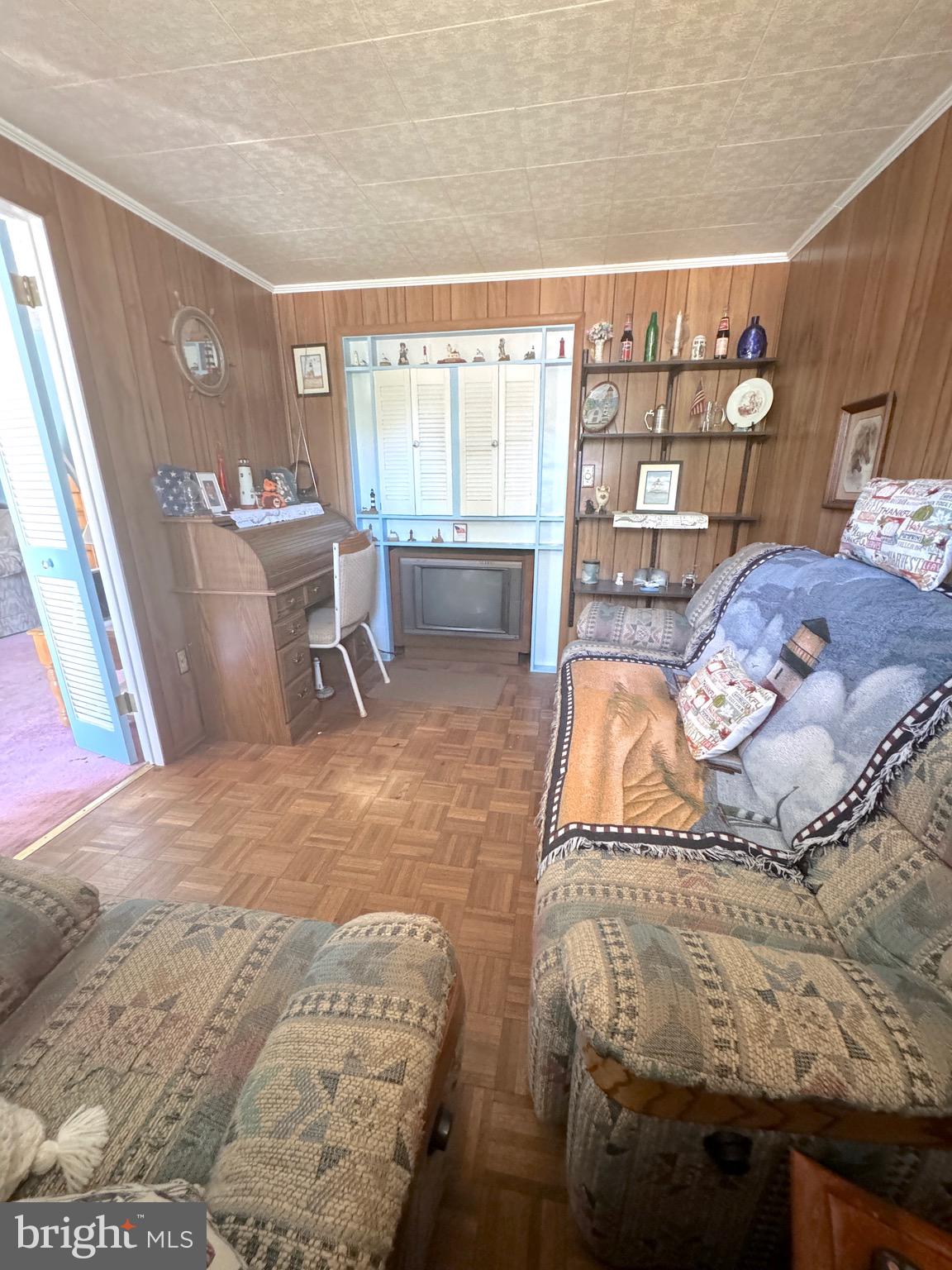 MEADOWBROOK - Residential