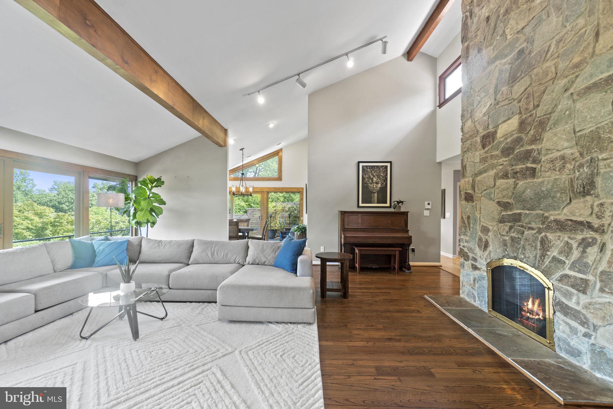 DUNLOP HILLS - Residential