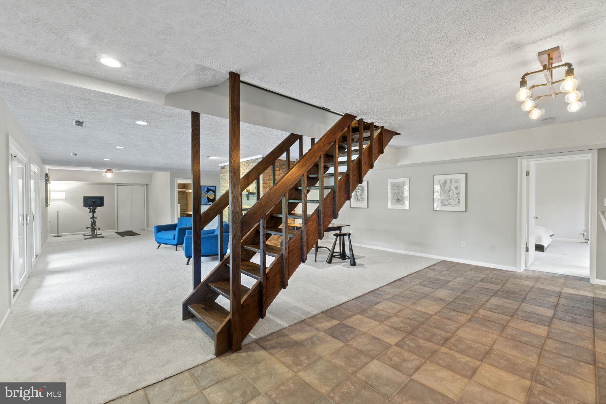 DUNLOP HILLS - Residential