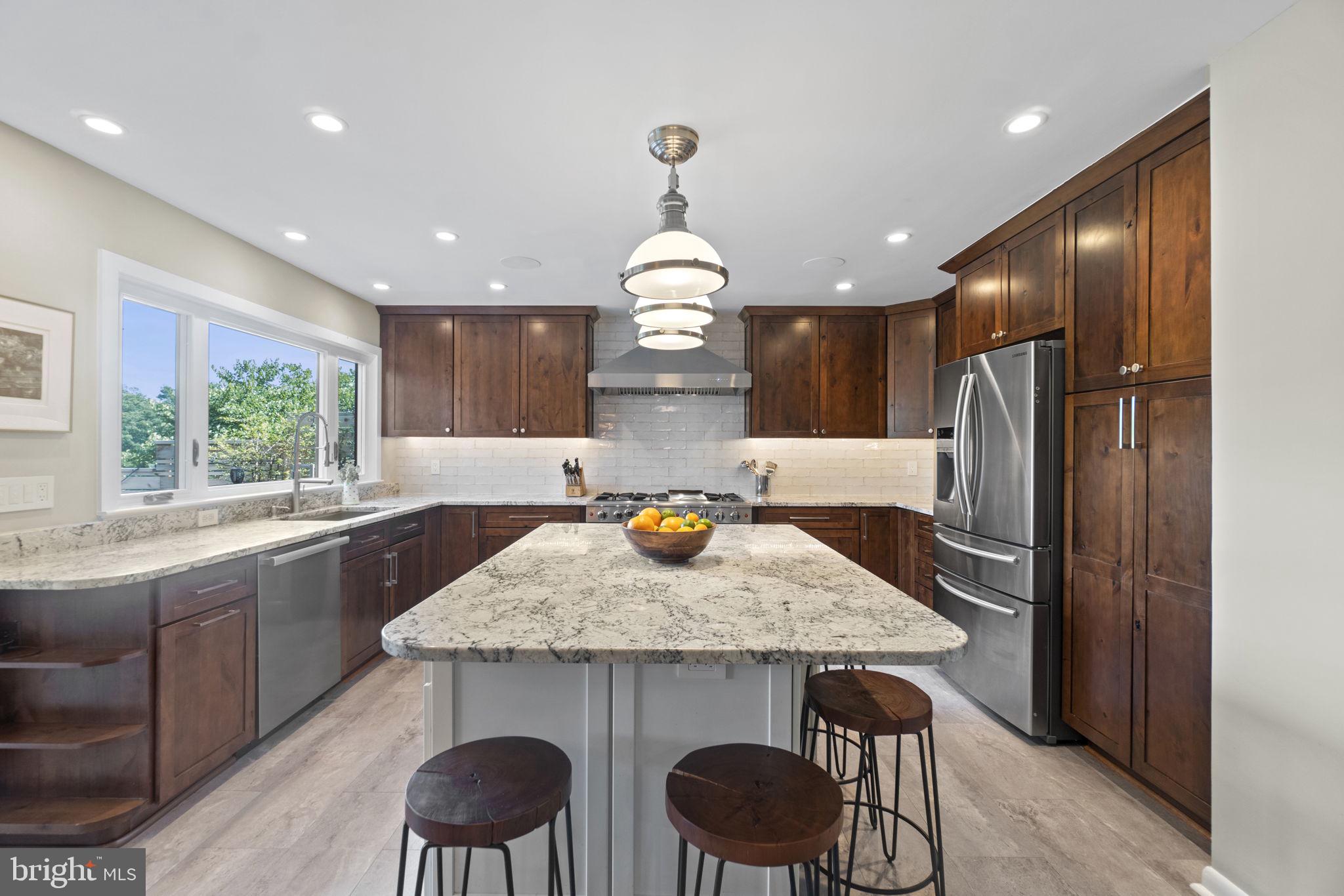 DUNLOP HILLS - Residential