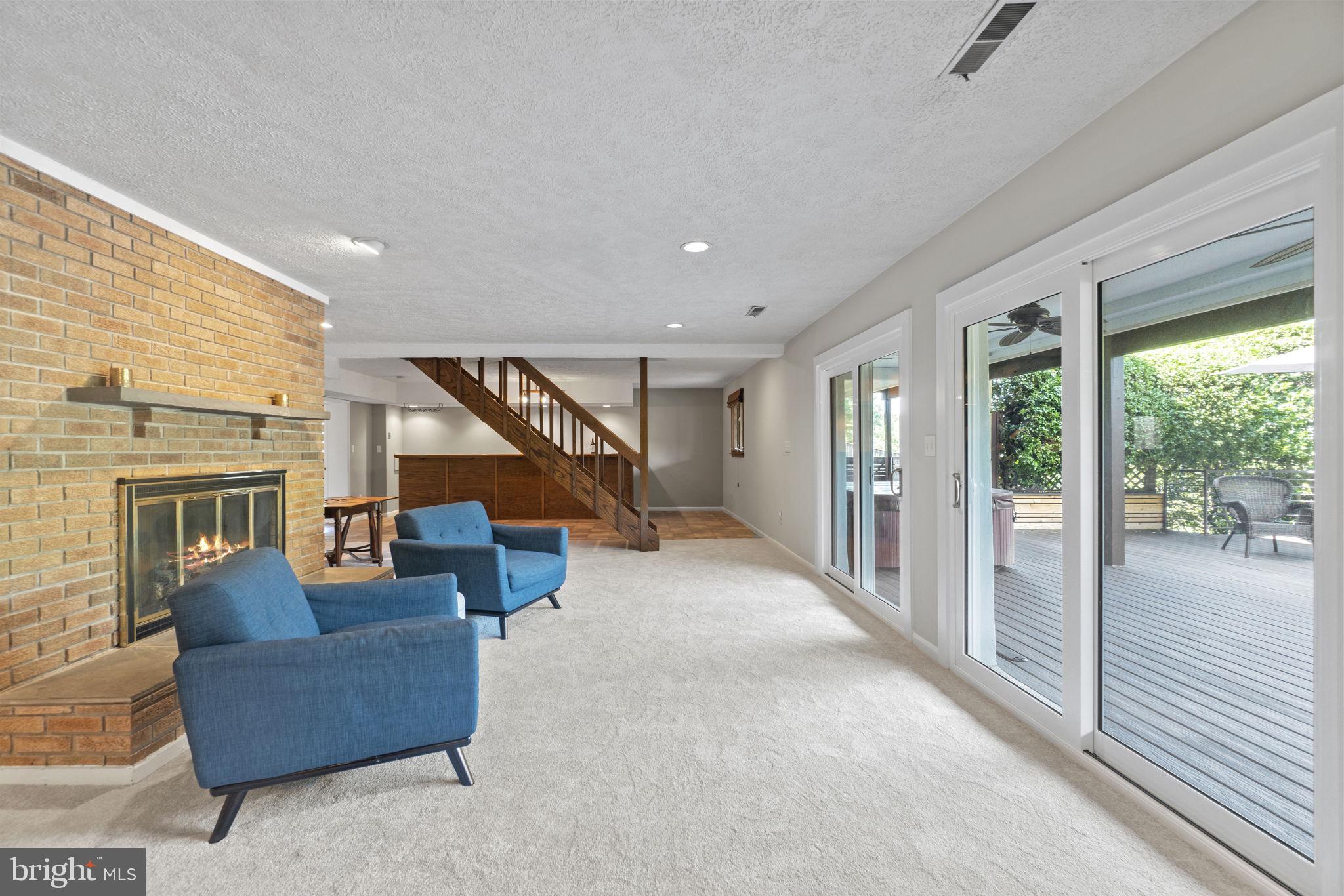 DUNLOP HILLS - Residential