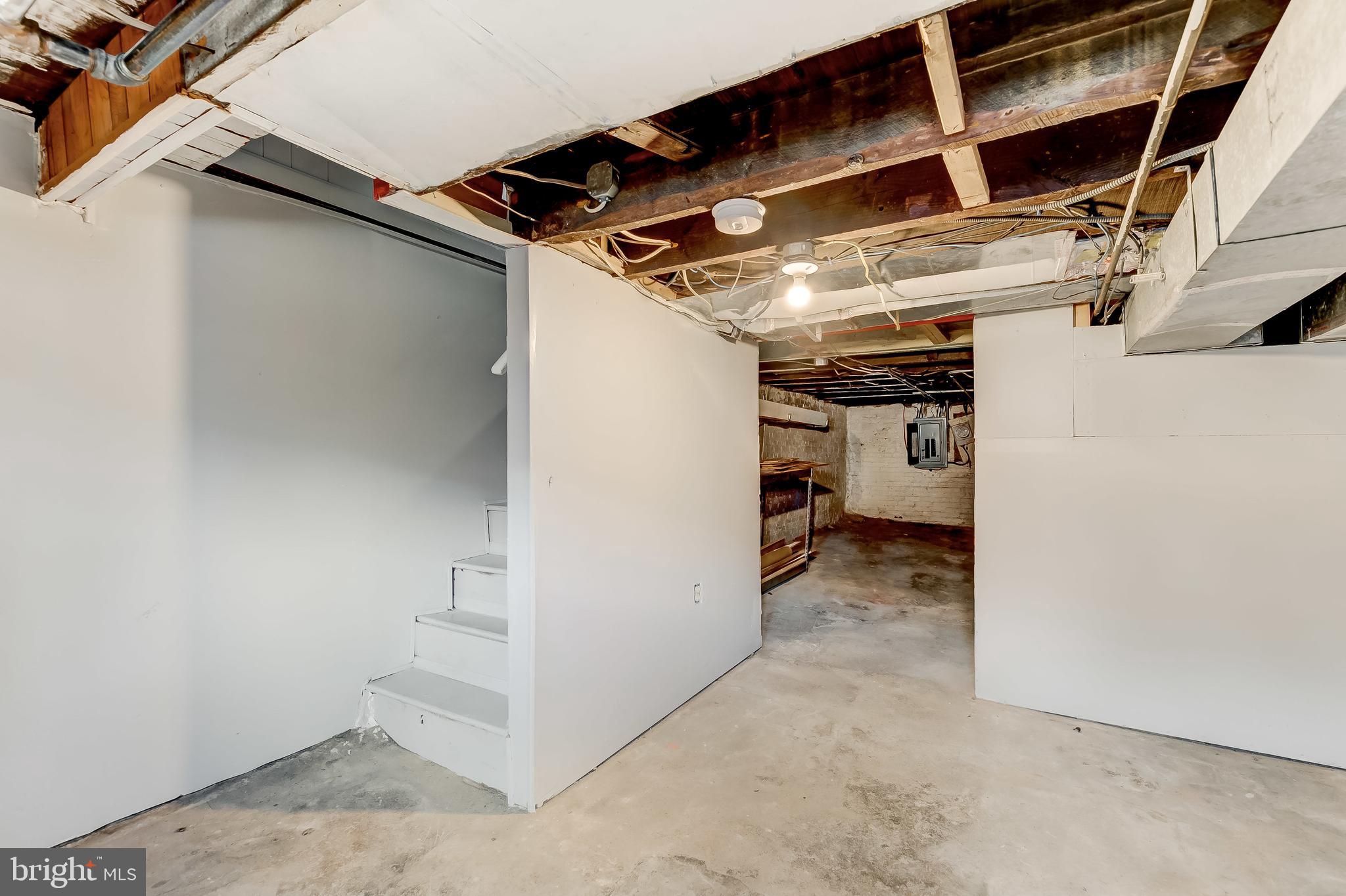 BALTIMORE HIGHLANDS - Residential