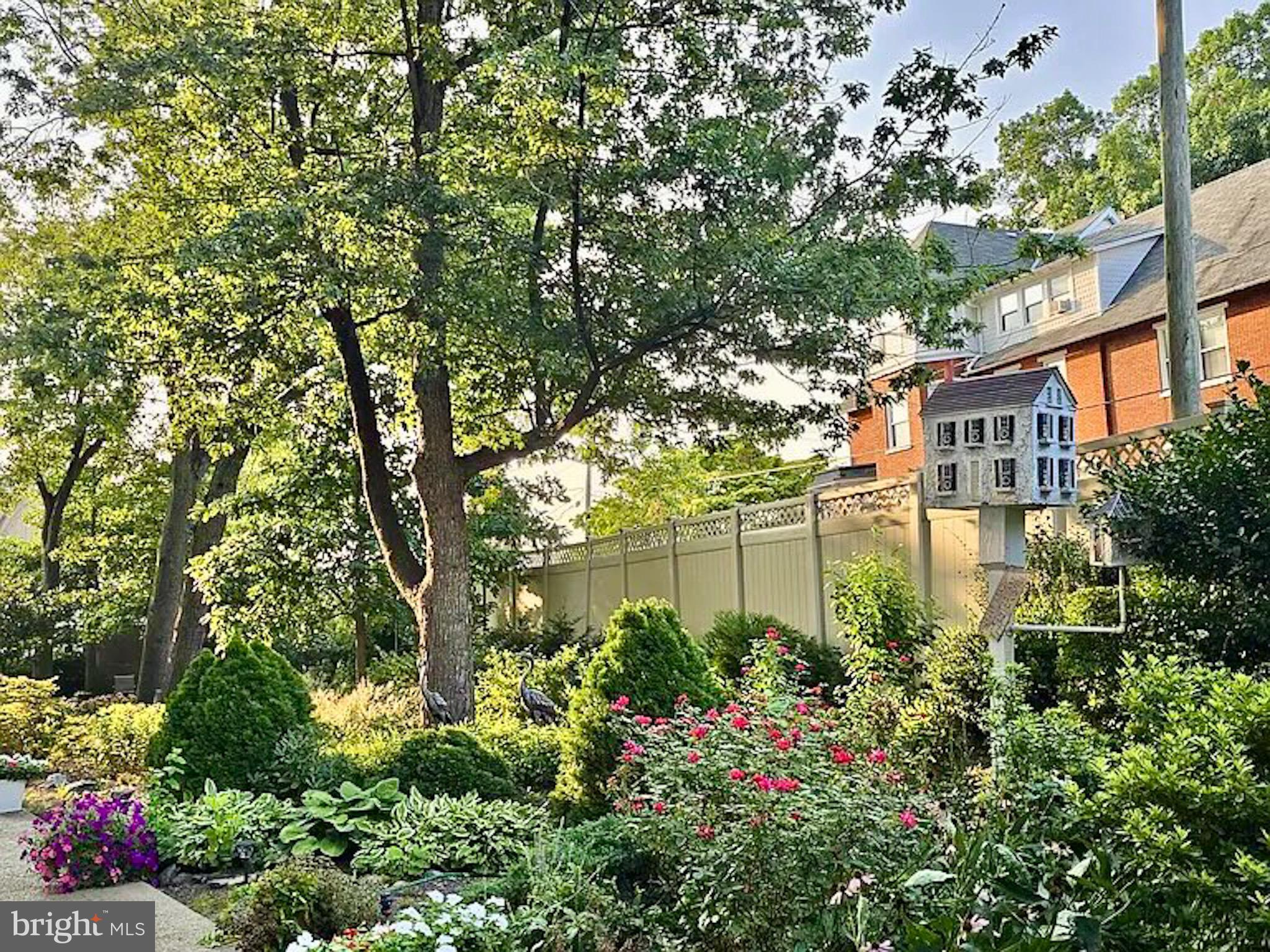 THE 1401 - Residential