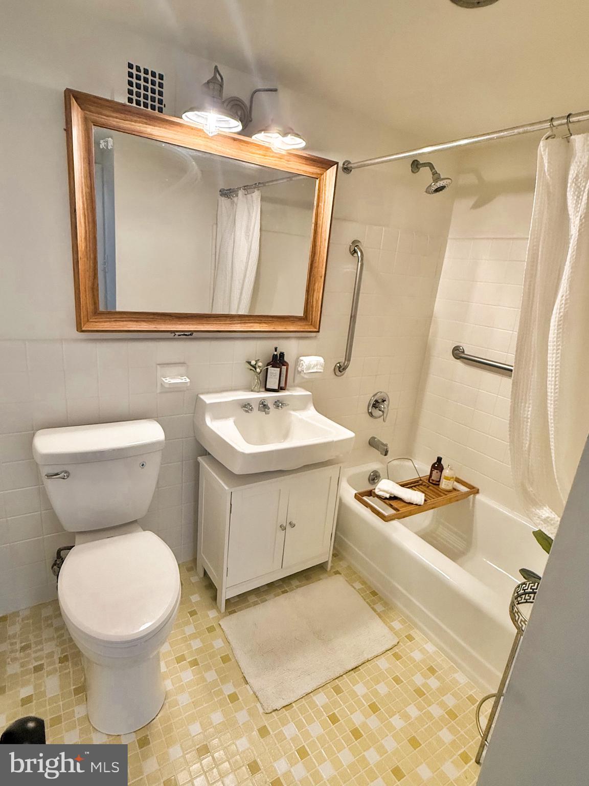 THE 1401 - Residential