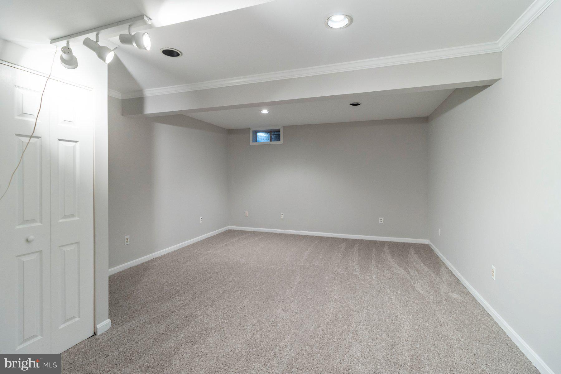 GARRISON RIDGE - Residential