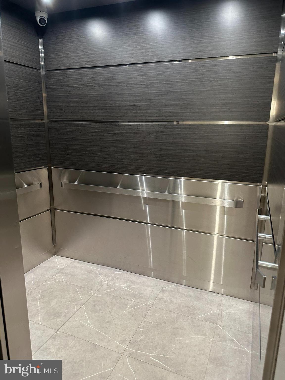 AMERICANA CENTRE - Residential Lease