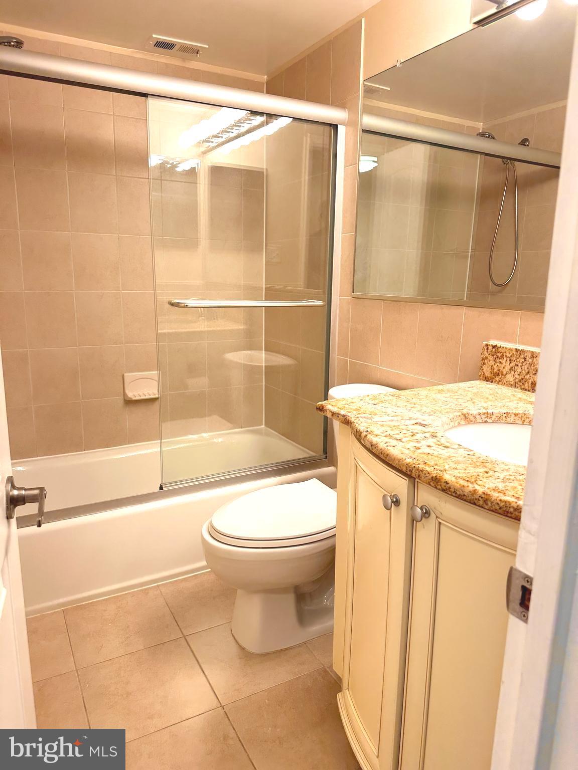 AMERICANA CENTRE - Residential Lease