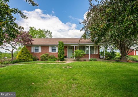68 SWISSDALE ROAD BERNVILLE PA 19506