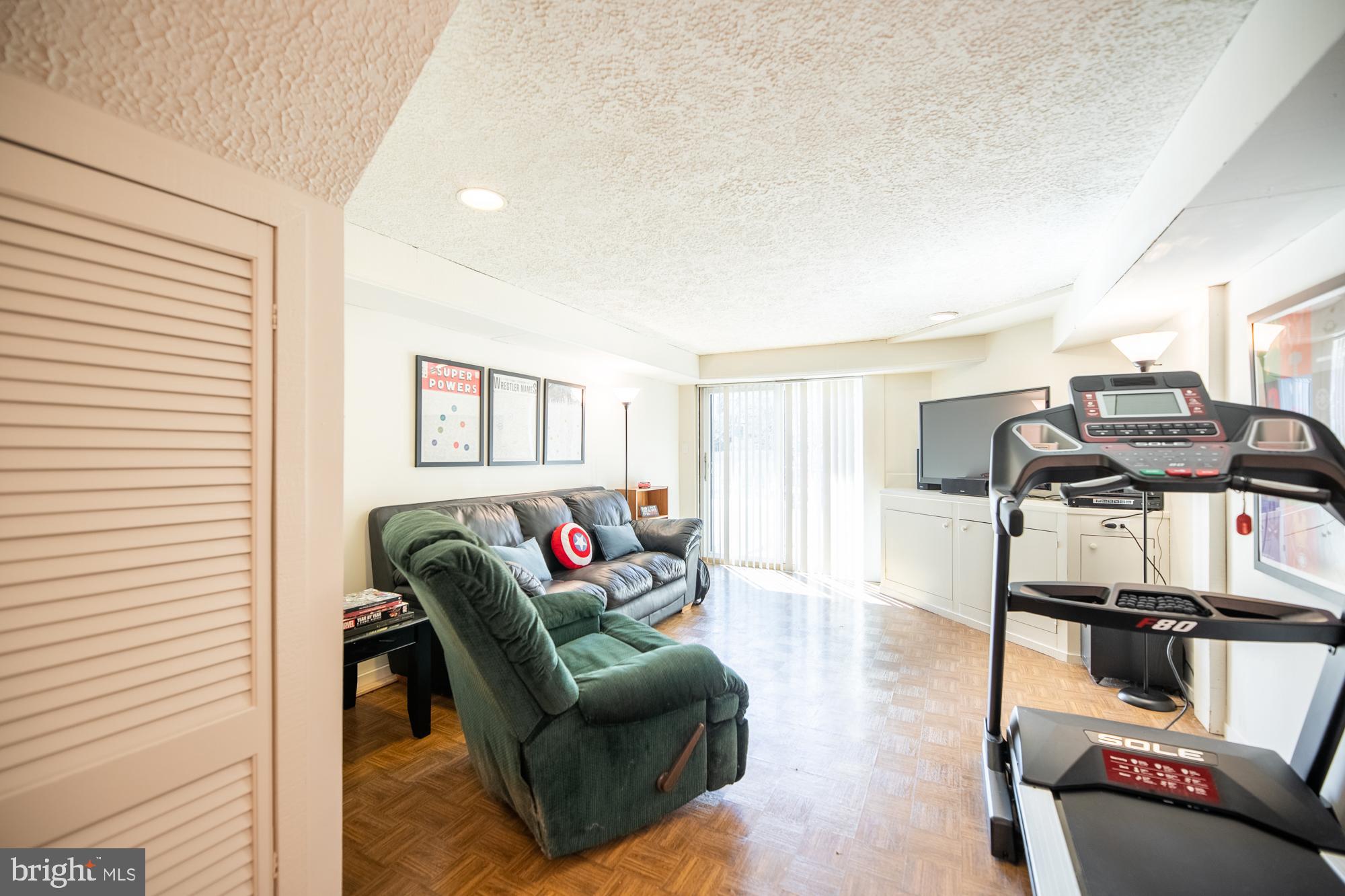 HUNT CLUB - Residential