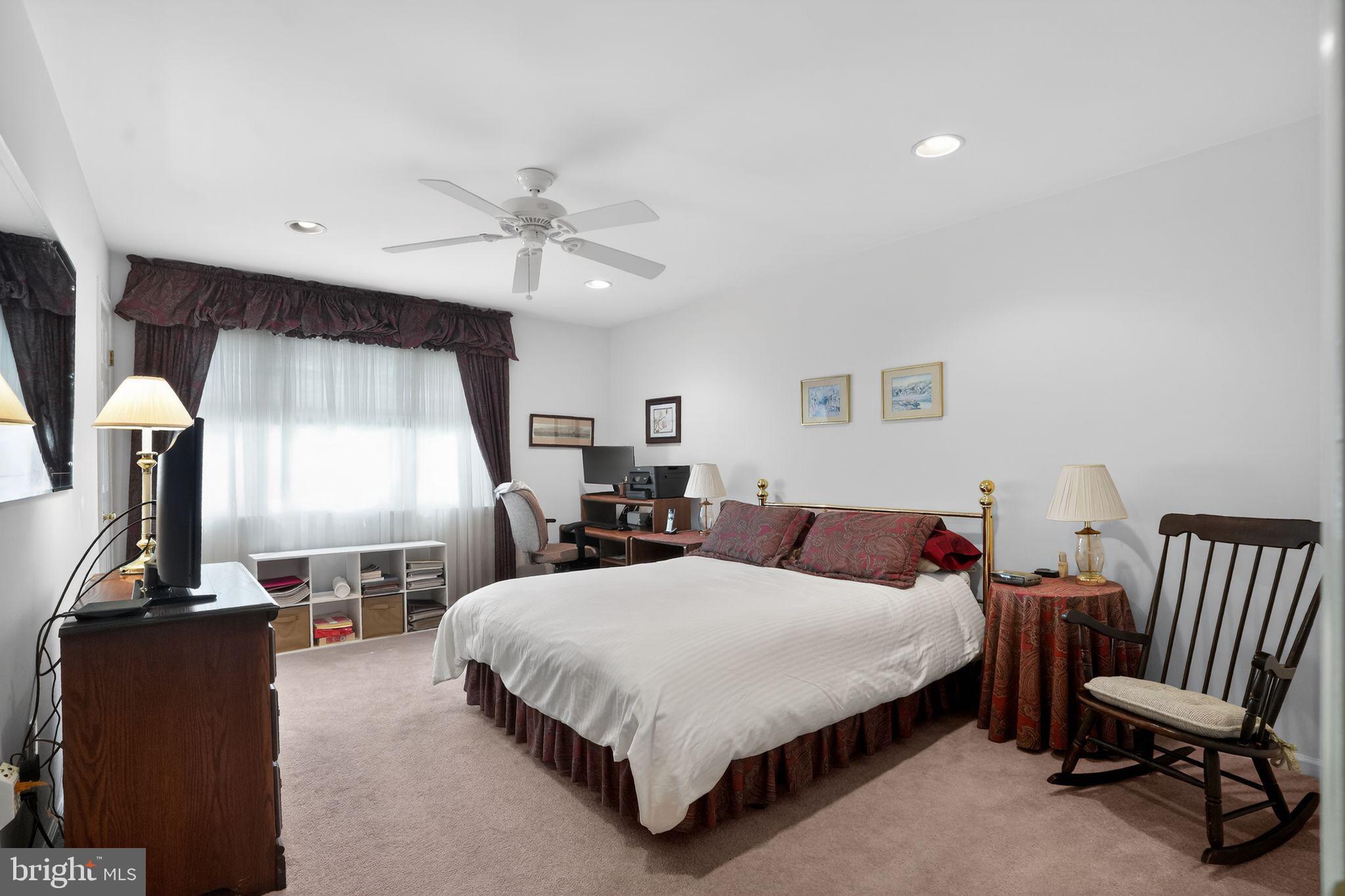 DUBLIN MDWS - Residential